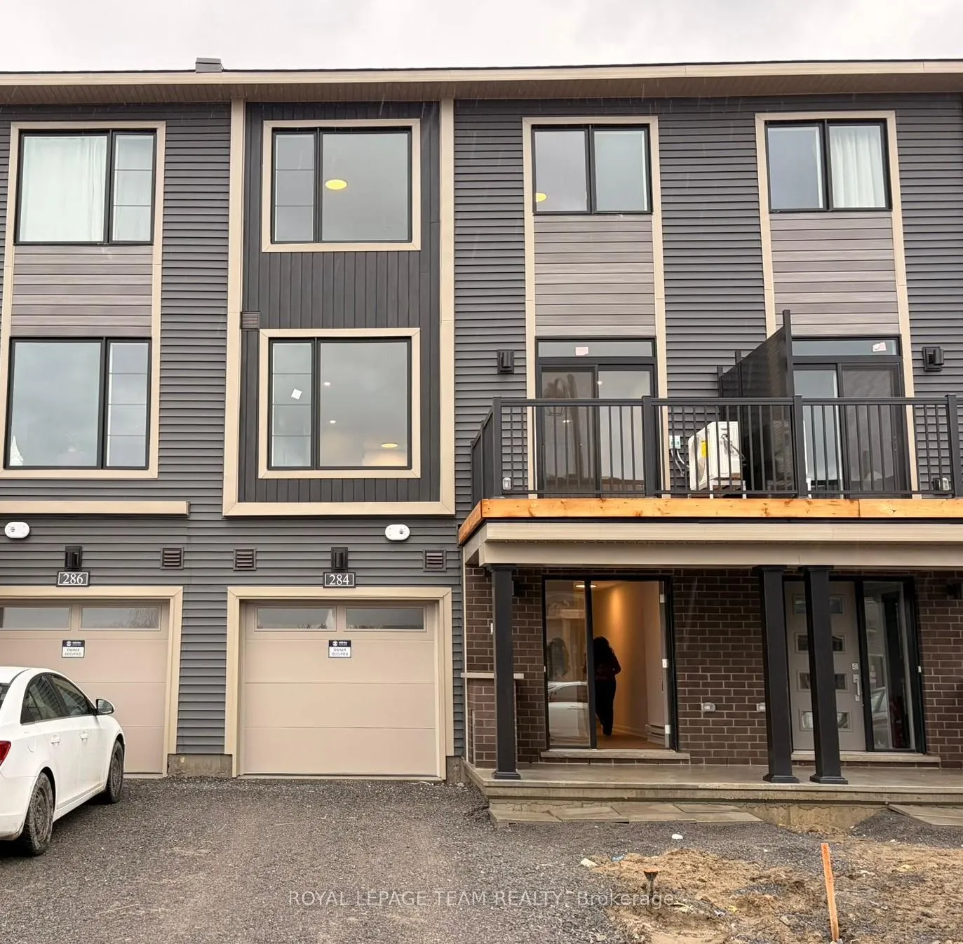 Photo 2 of 284 Bankside Way, Ottawa, Barrhaven - Half Moon Bay — HOMEH