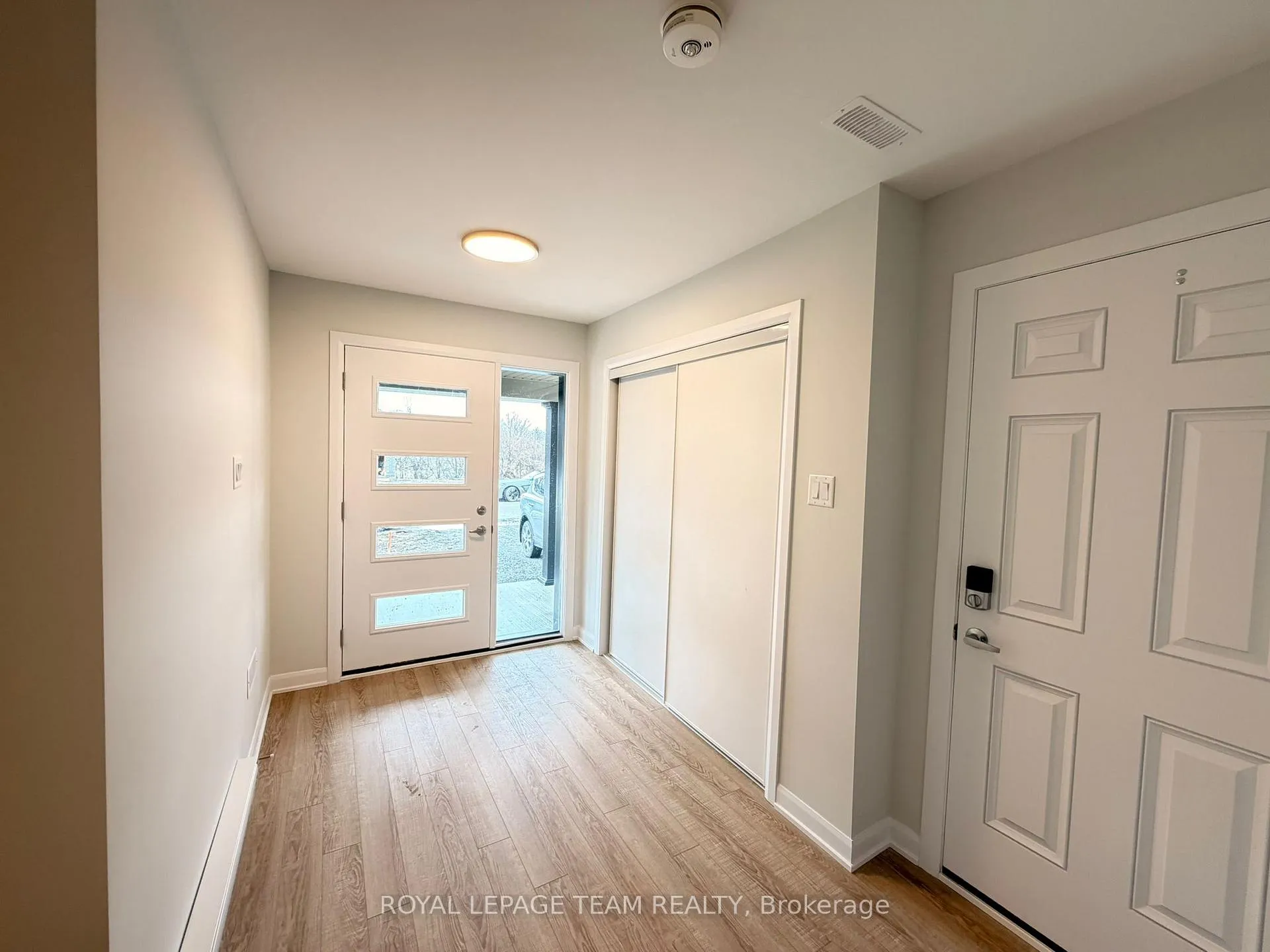 Photo 3 of 284 Bankside Way, Ottawa, Barrhaven - Half Moon Bay — HOMEH