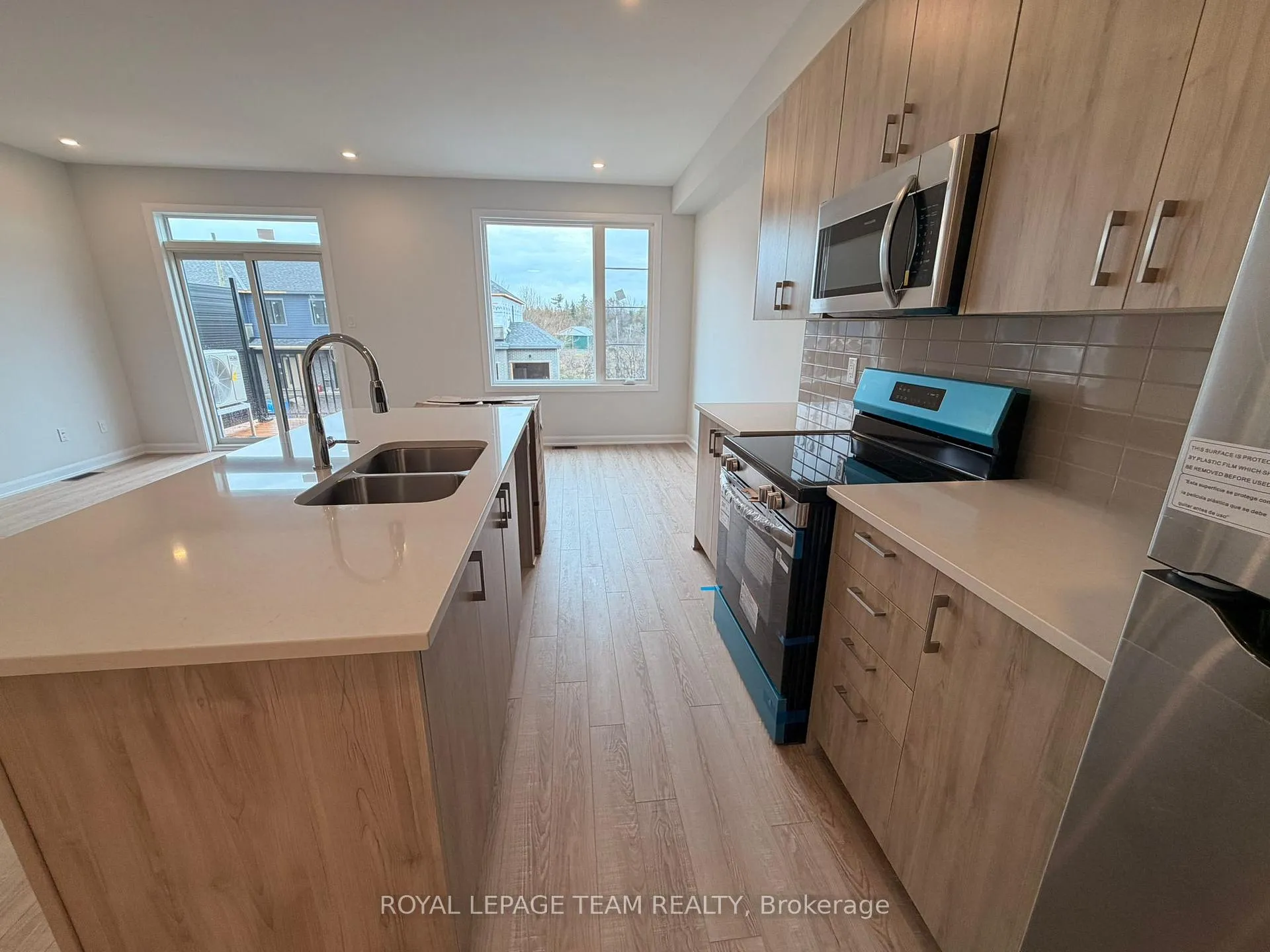 Photo 7 of 284 Bankside Way, Ottawa, Barrhaven - Half Moon Bay — HOMEH