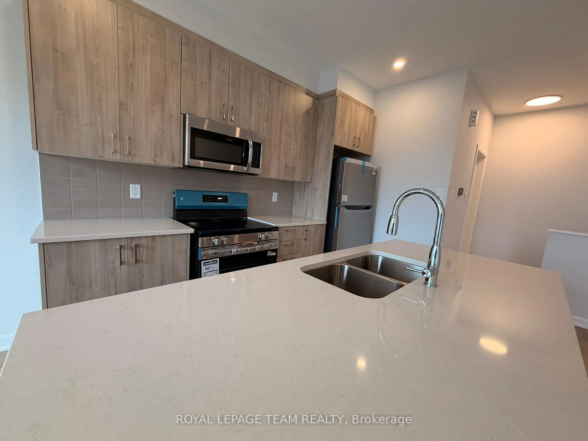 Photo 9 of 284 Bankside Way, Ottawa, Barrhaven - Half Moon Bay — HOMEH