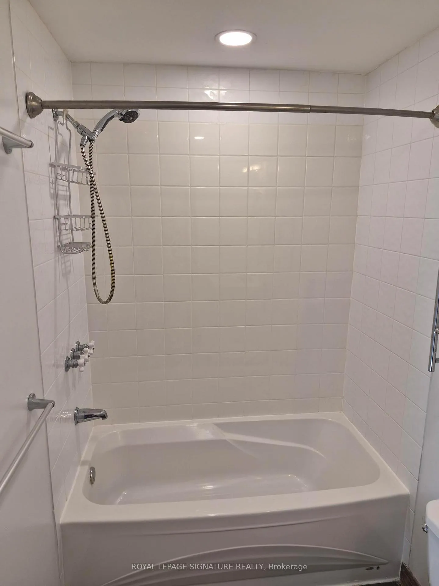 Photo 12 of Unit Apt 2, 344 Roselawn Avenue, Toronto, Yonge-Eglinton — HOMEH