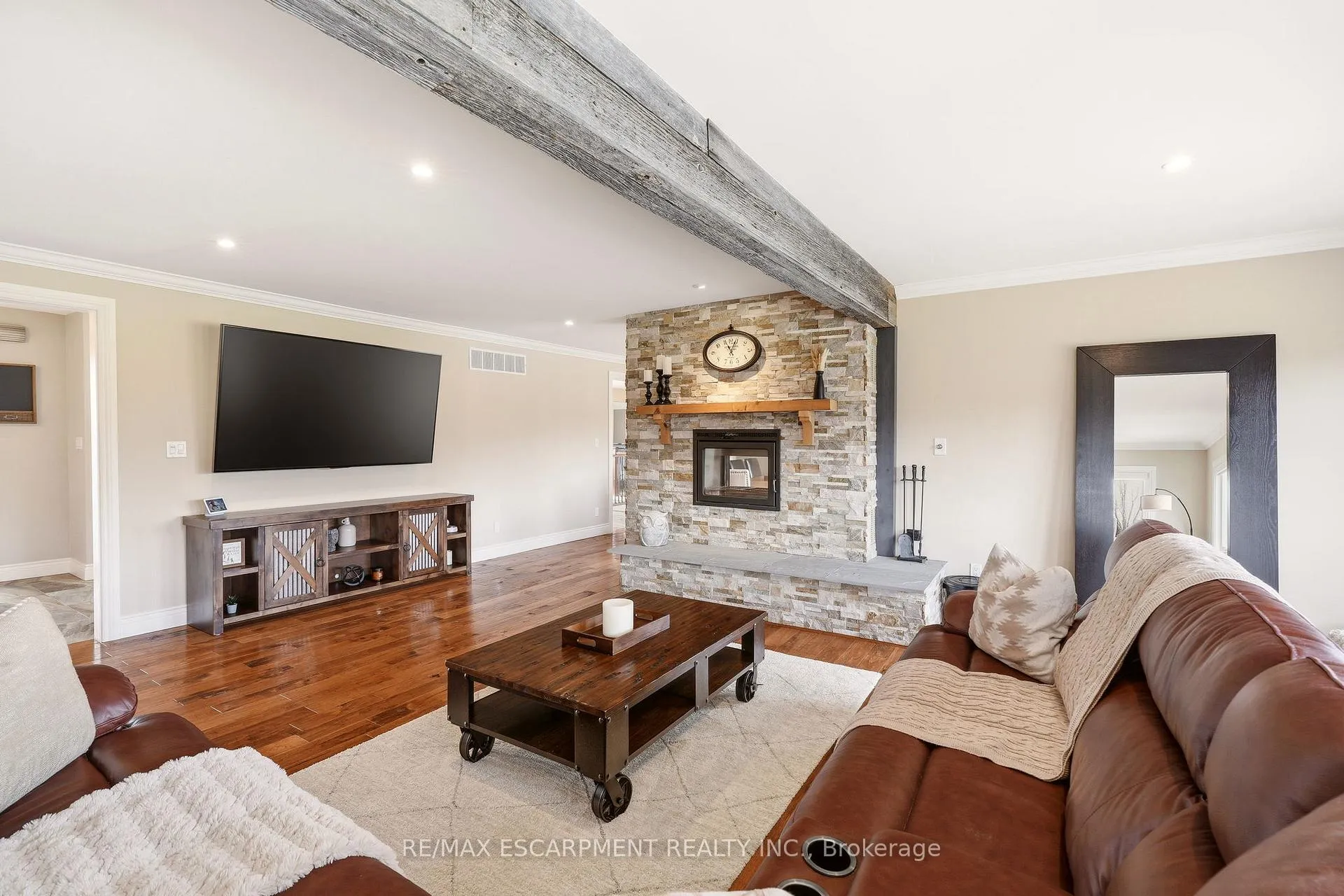 Photo 11 of 1371 10th Concession Road W, Hamilton, Rural Flamborough — HOMEH