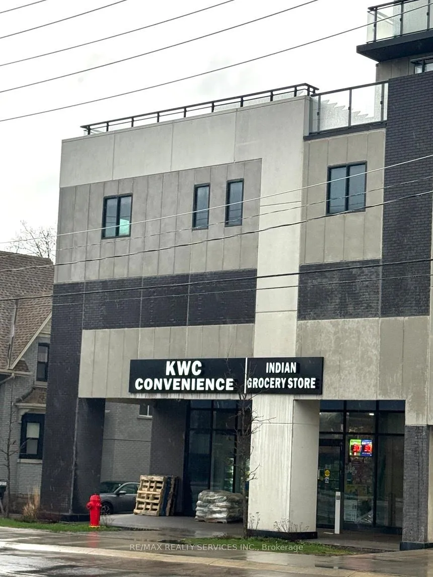 Photo 5 of Unit 1006, 128 King Street N, Waterloo — HOMEH