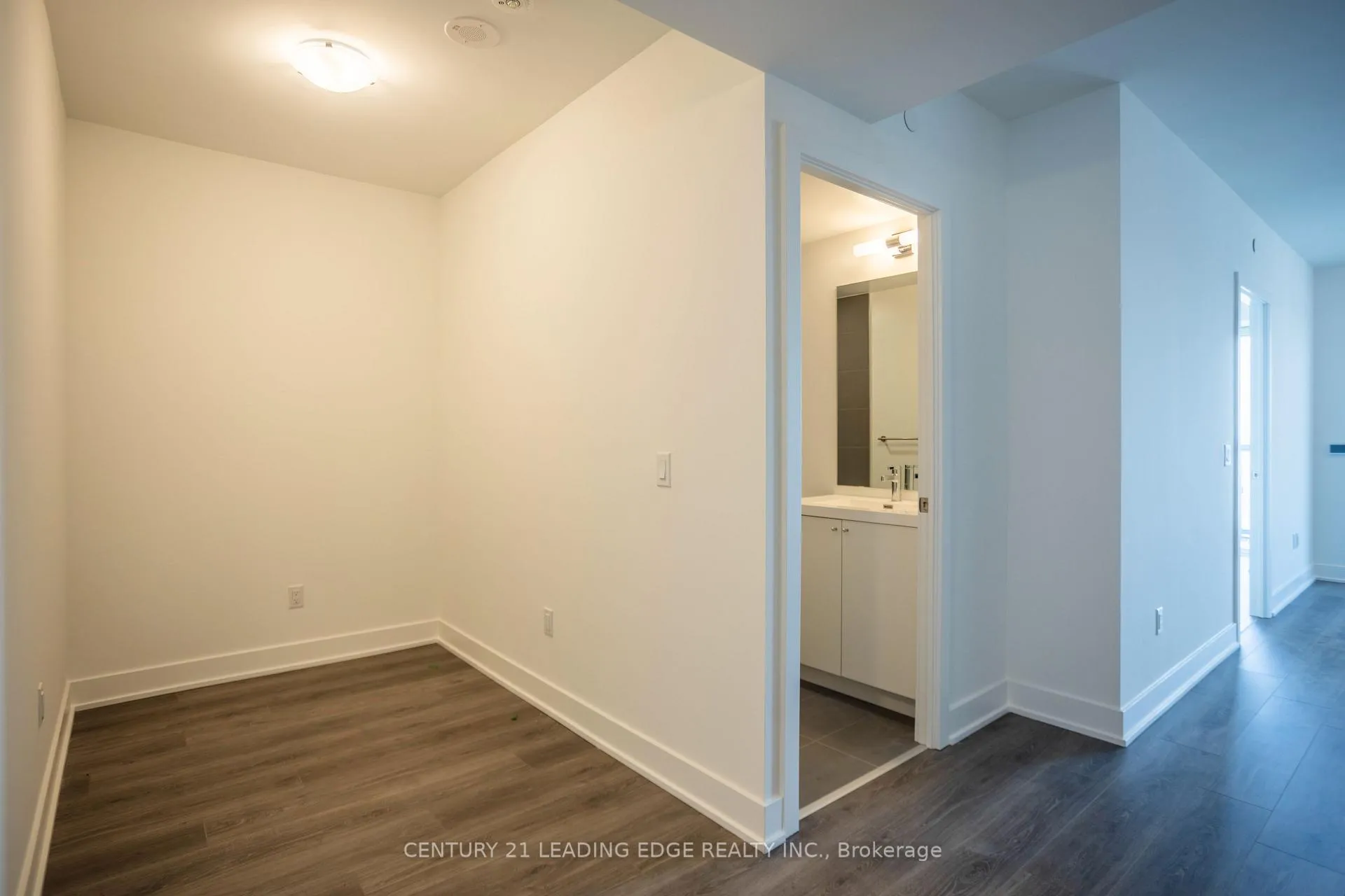 Photo 8 of Unit 2610, 2545 Simcoe Street N, Oshawa, Windfields — HOMEH
