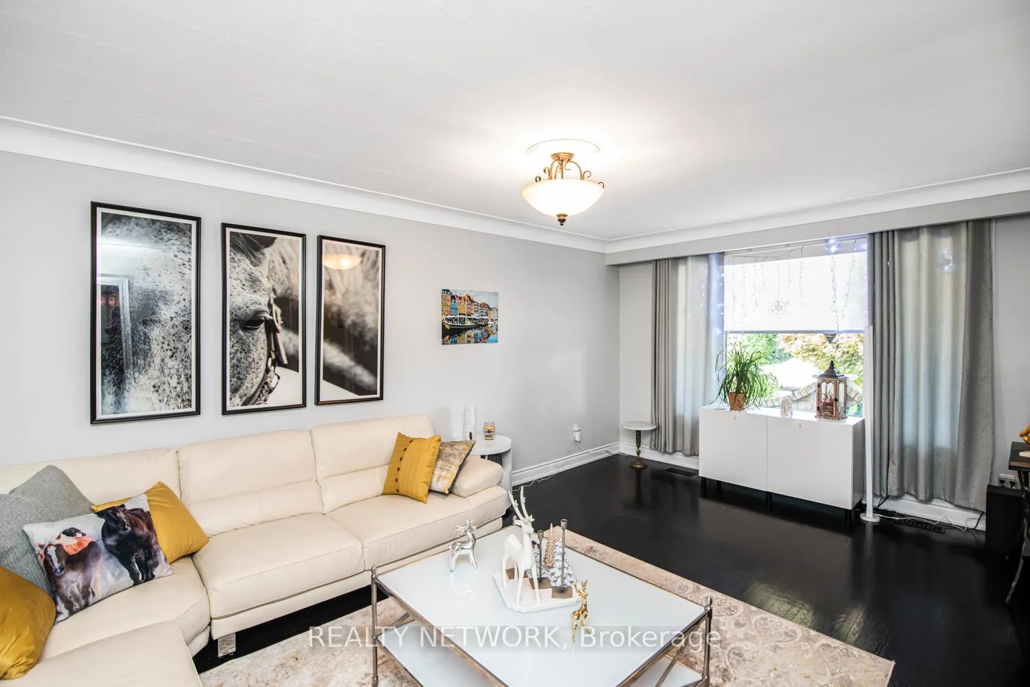 Photo 8 of 101 Victor Boulevard, Hamilton, Greeningdon — HOMEH