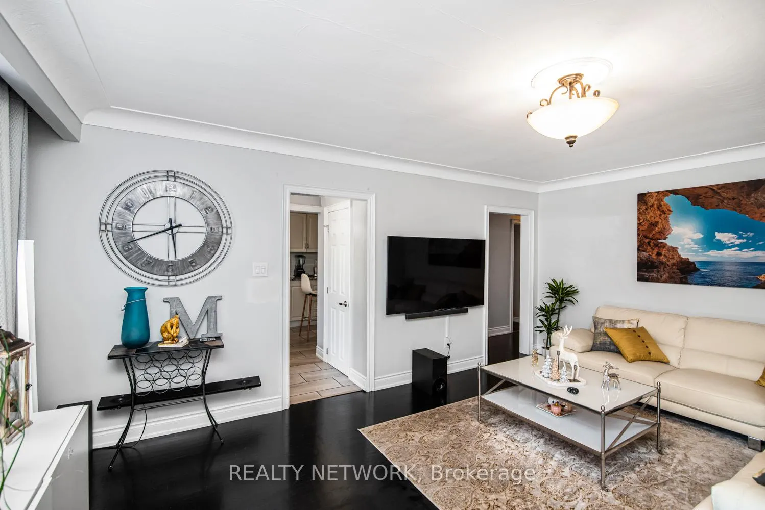 Photo 9 of 101 Victor Boulevard, Hamilton, Greeningdon — HOMEH
