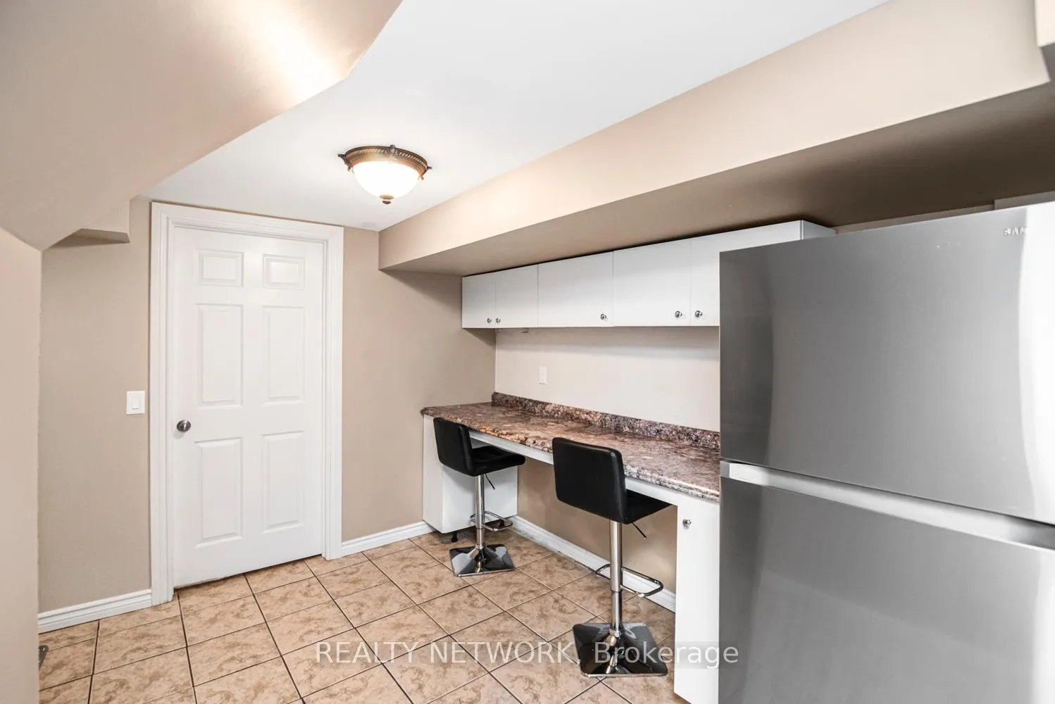 Photo 41 of 101 Victor Boulevard, Hamilton, Greeningdon — HOMEH