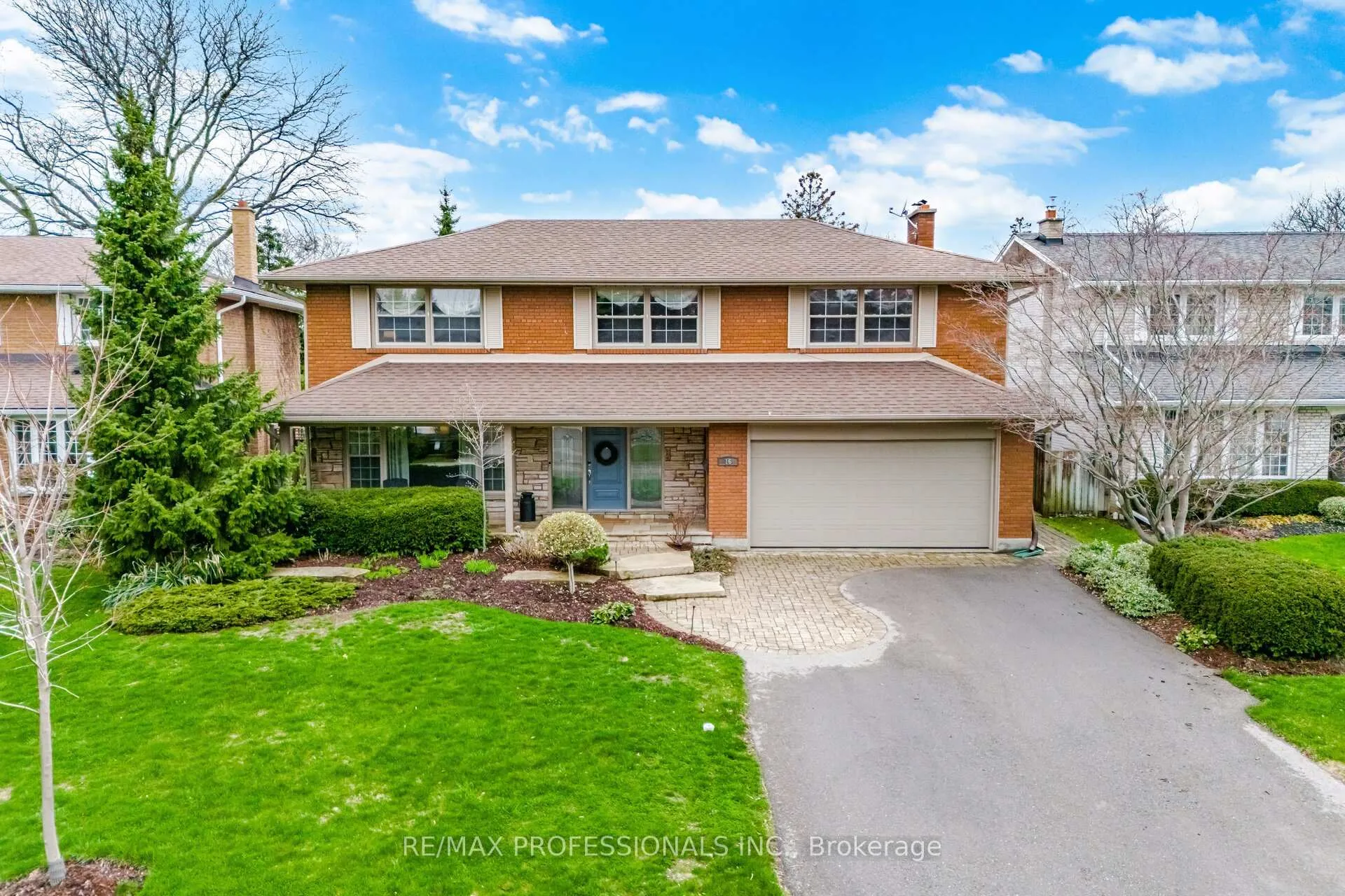 Front of 16 Cherry Post Crescent