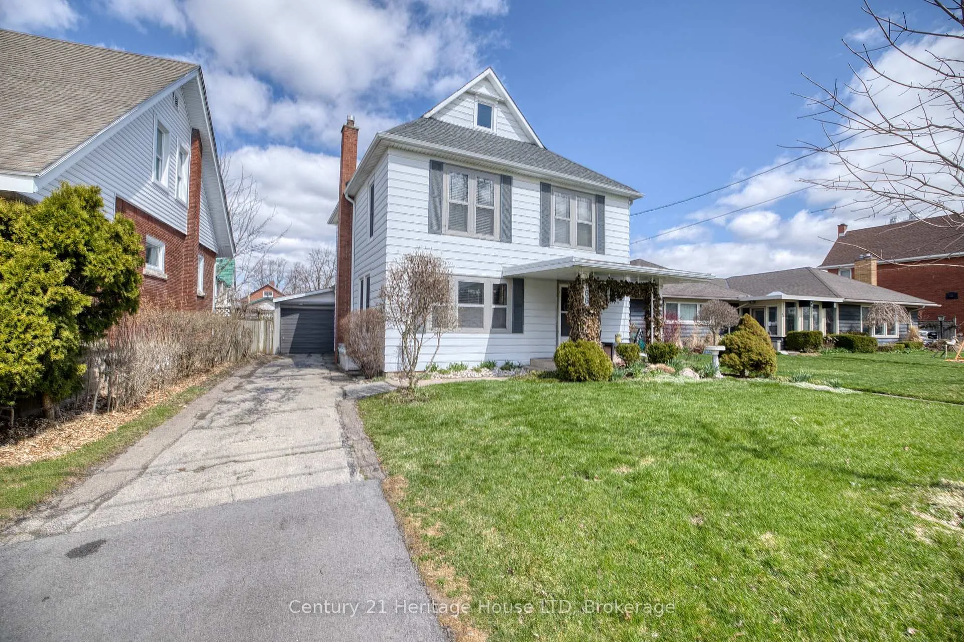 Photo 1 of 66 Bald Street, Welland, Broadway — HOMEH