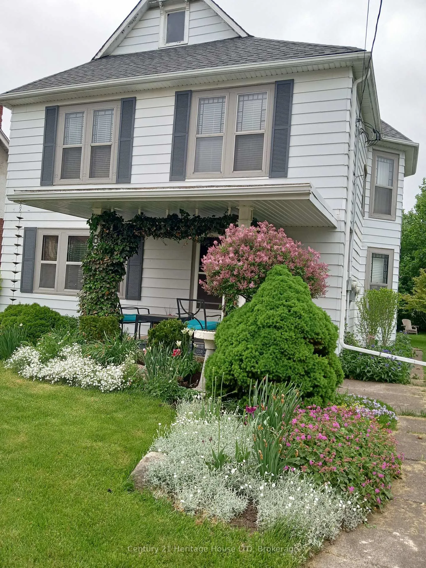 Photo 4 of 66 Bald Street, Welland, Broadway — HOMEH