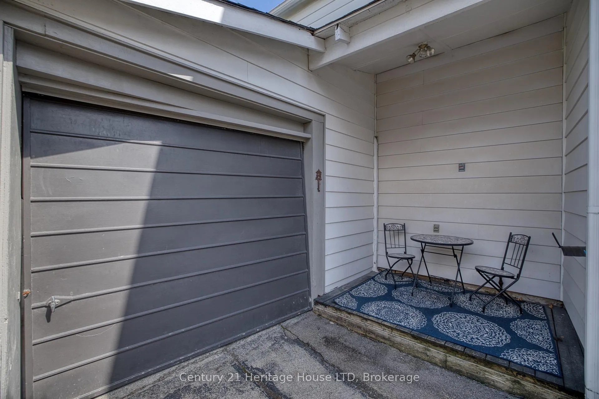 Photo 39 of 66 Bald Street, Welland, Broadway — HOMEH