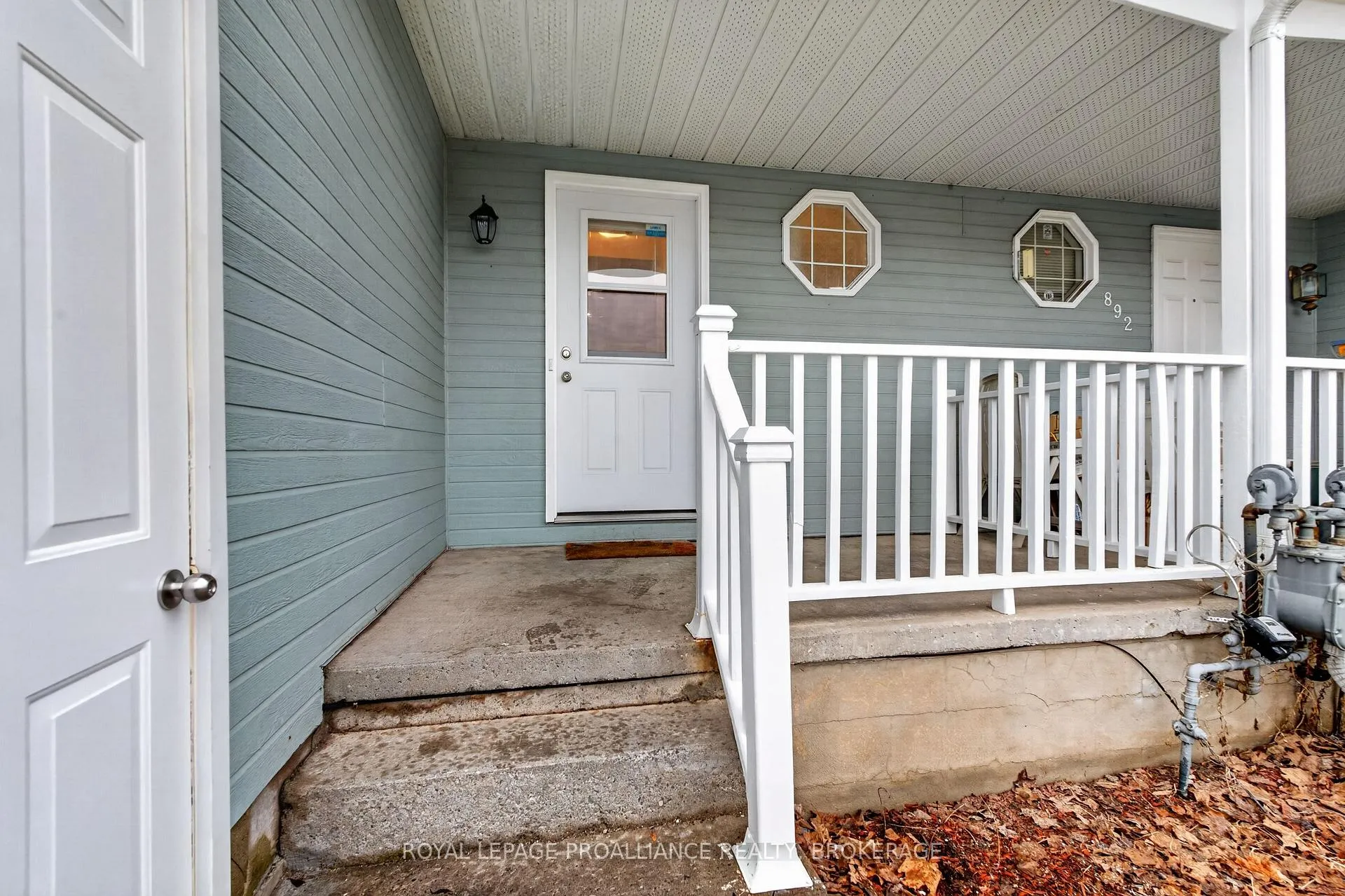 Photo 2 of 894 Littlestone Crescent, Kingston, East Gardiners Rd — HOMEH