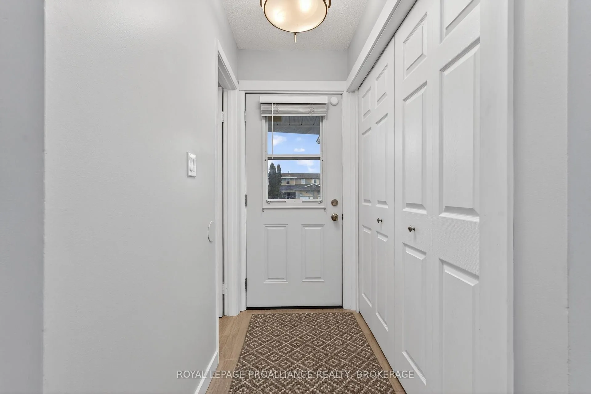 Photo 3 of 894 Littlestone Crescent, Kingston, East Gardiners Rd — HOMEH