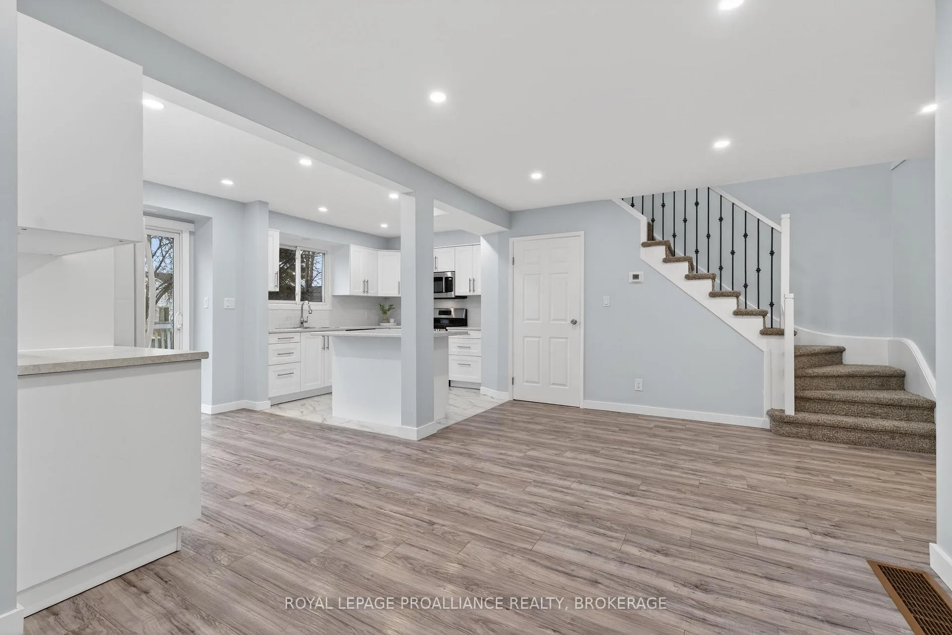 Photo 9 of 894 Littlestone Crescent, Kingston, East Gardiners Rd — HOMEH