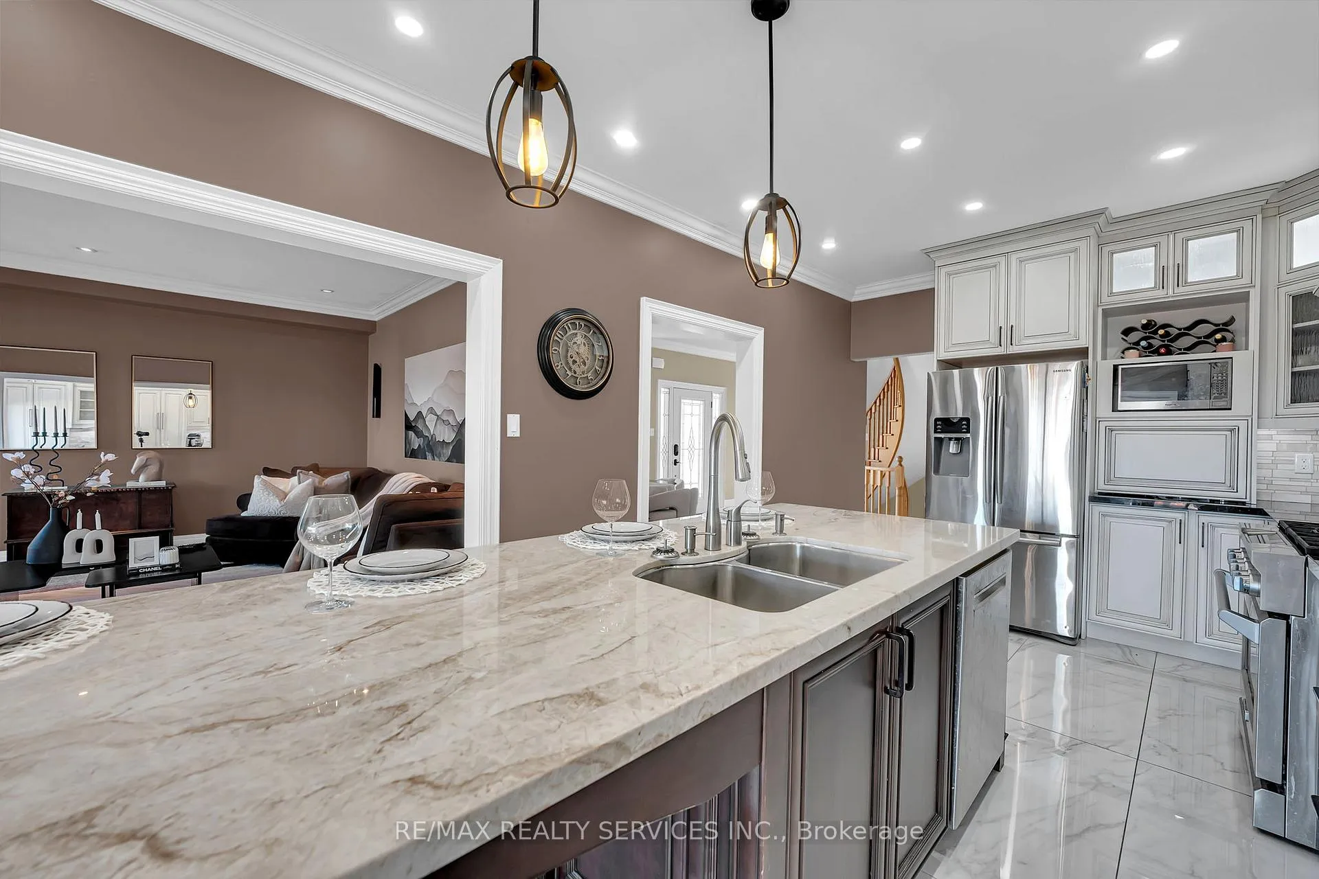 Photo 11 of 96 Porchlight Road, Brampton, Fletcher's Creek Village — HOMEH