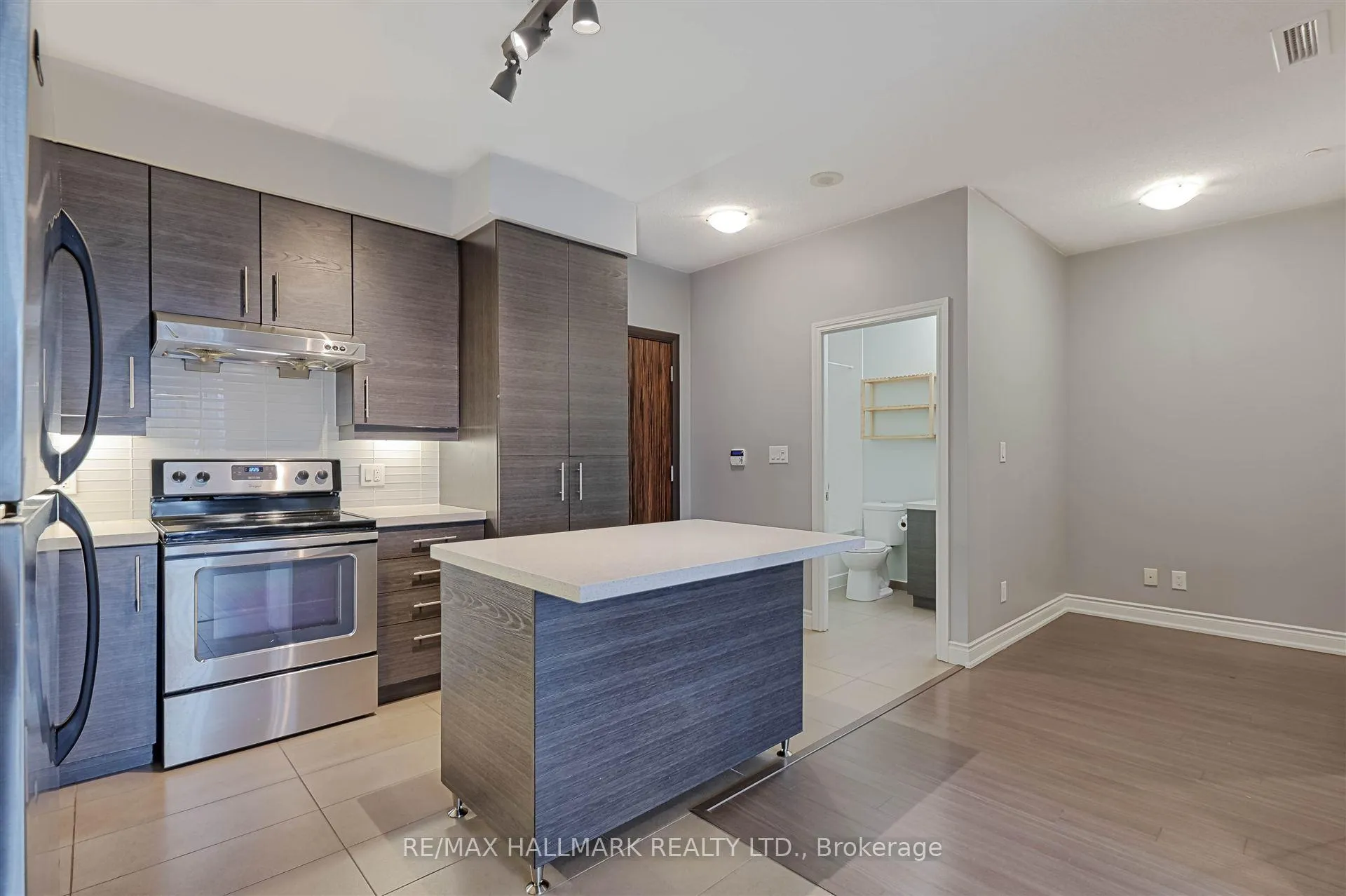 Photo 10 of Unit 110, 277 South Park Road, Markham, Commerce Valley — HOMEH