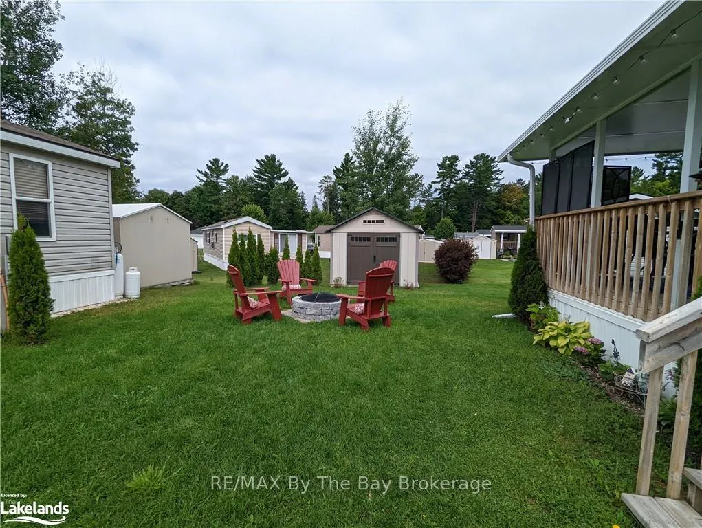 Photo 4 of 16 Kenora Trail, Wasaga Beach — HOMEH