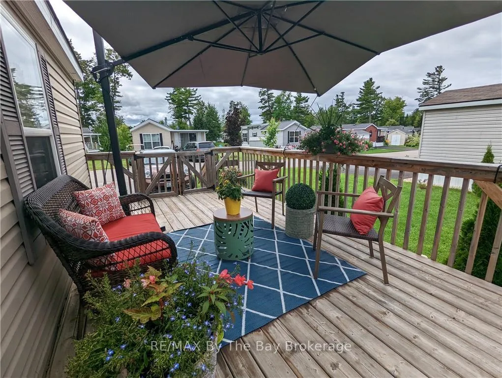 Photo 17 of 16 Kenora Trail, Wasaga Beach — HOMEH
