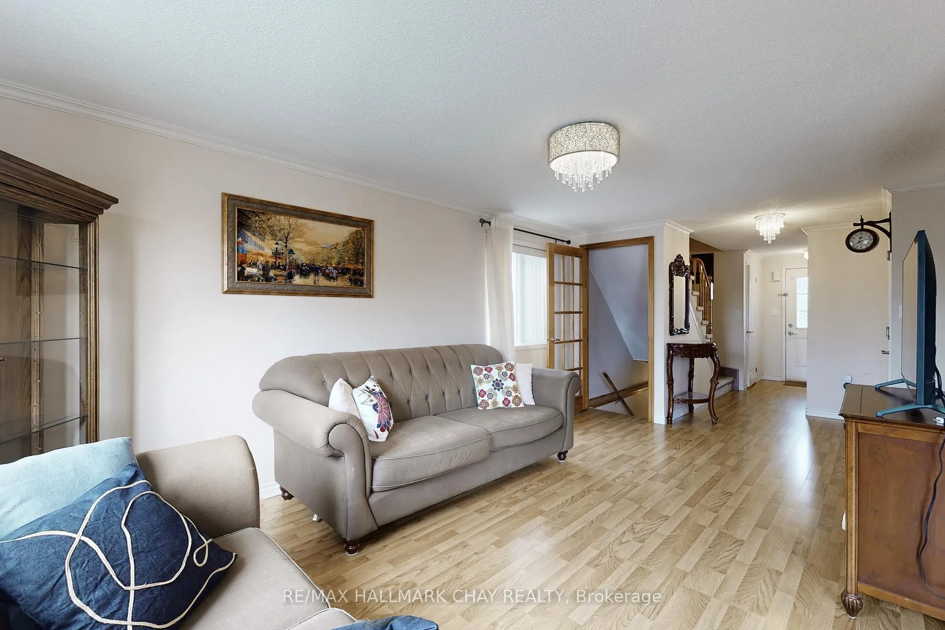Photo 6 of 87 Wessenger Drive, Barrie, Holly — HOMEH