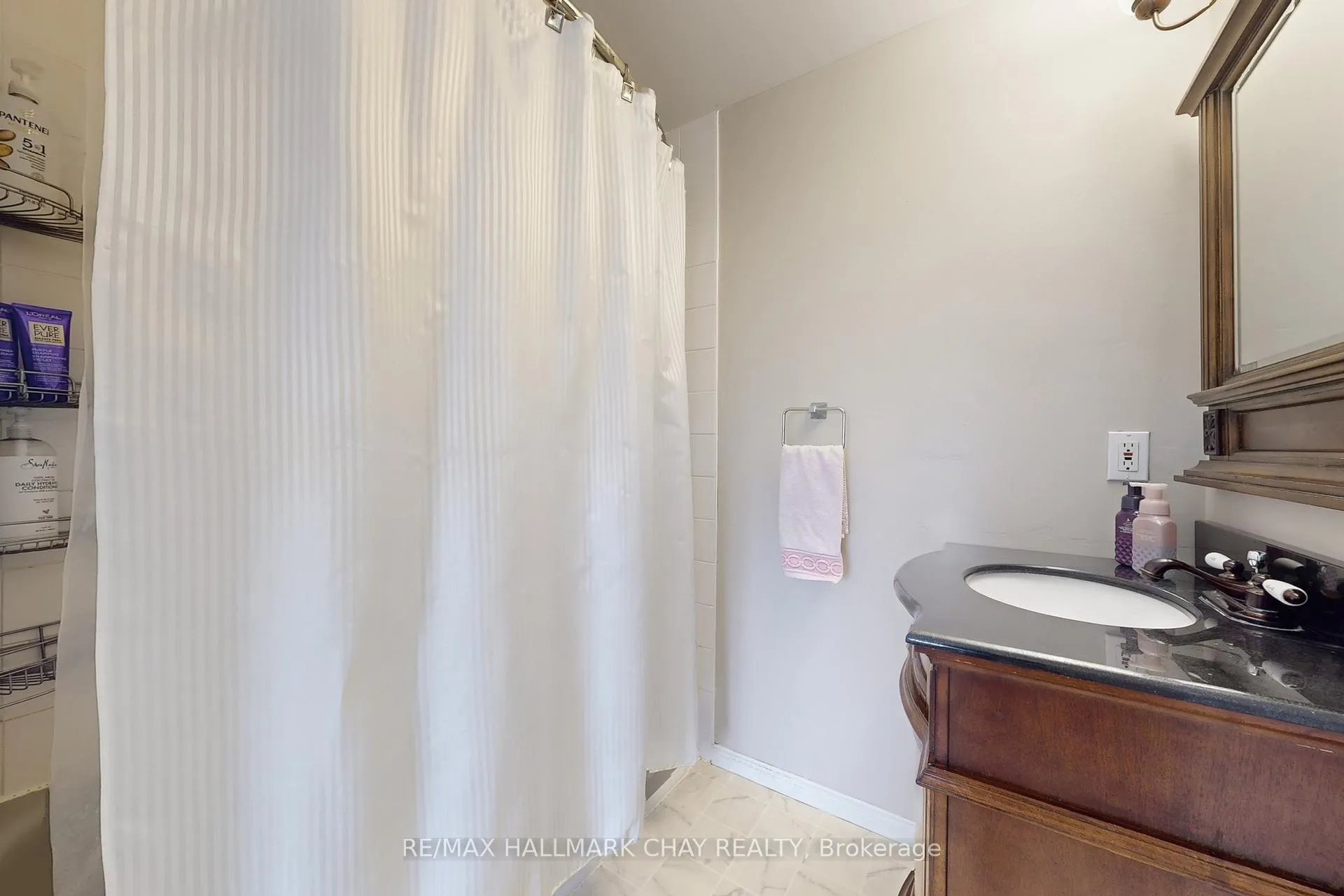 Photo 20 of 87 Wessenger Drive, Barrie, Holly — HOMEH