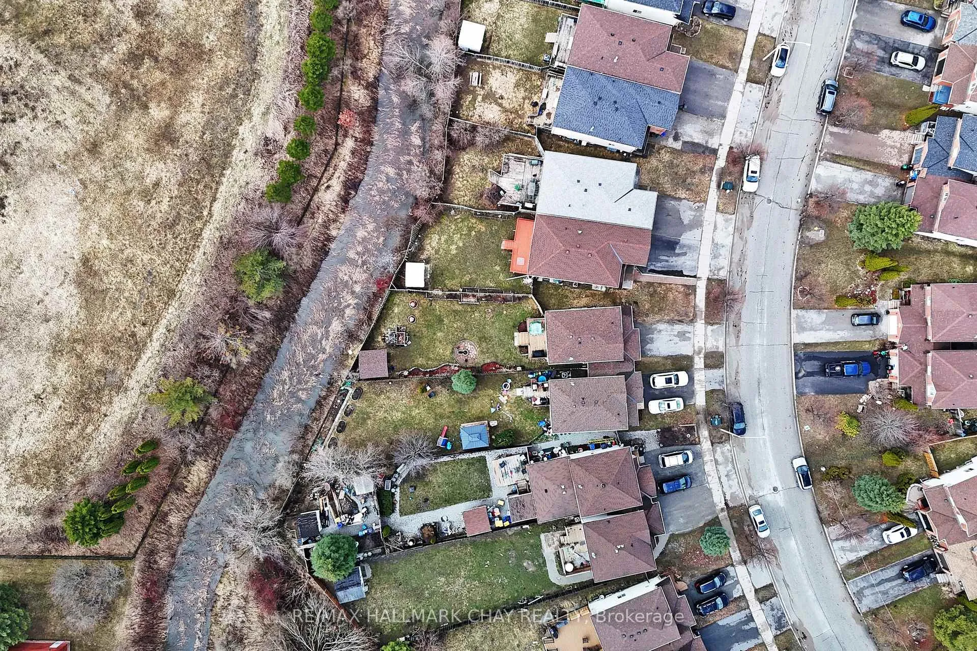 Photo 37 of 87 Wessenger Drive, Barrie, Holly — HOMEH