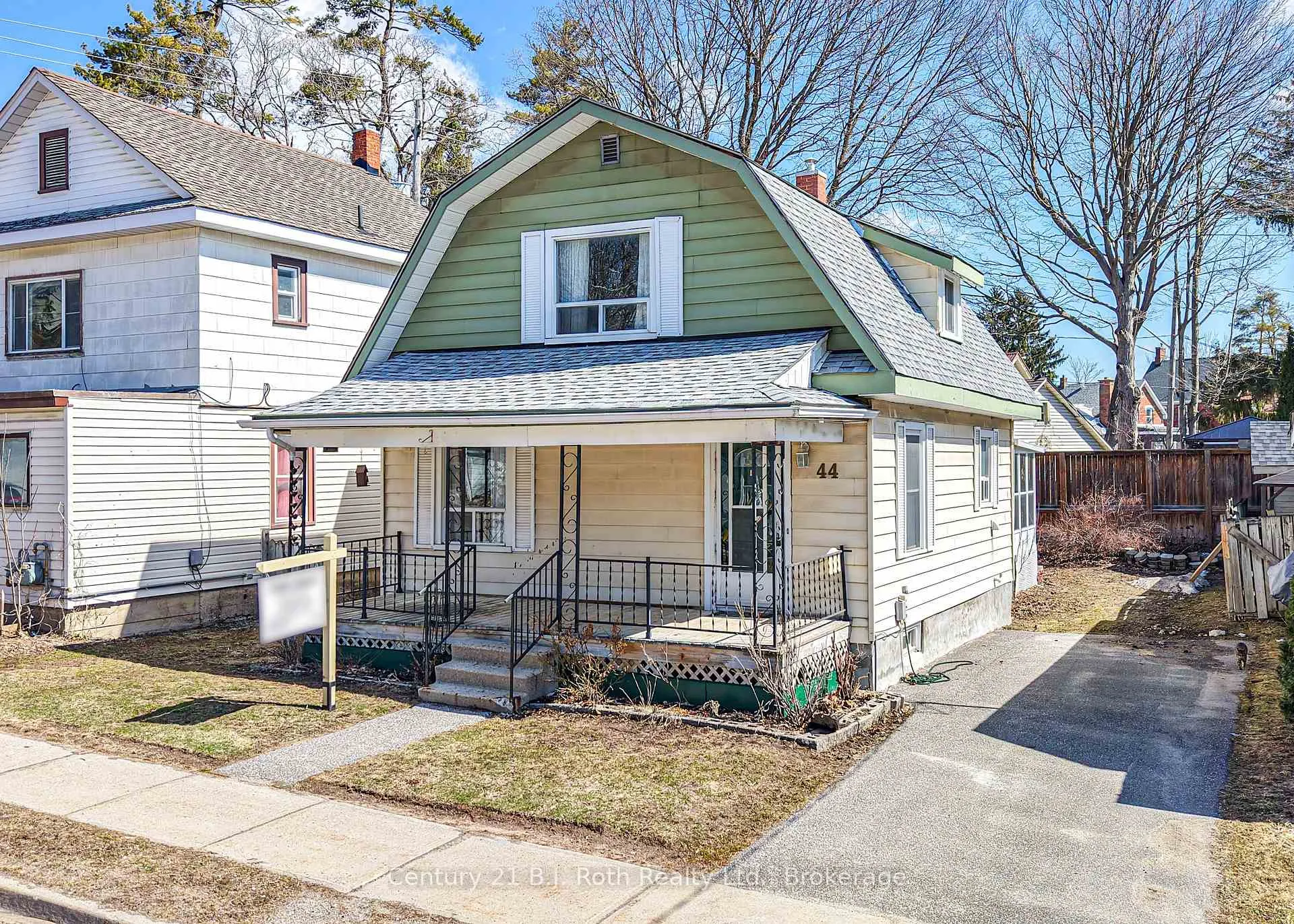 Photo 1 of 44 William Street, Orillia — HOMEH
