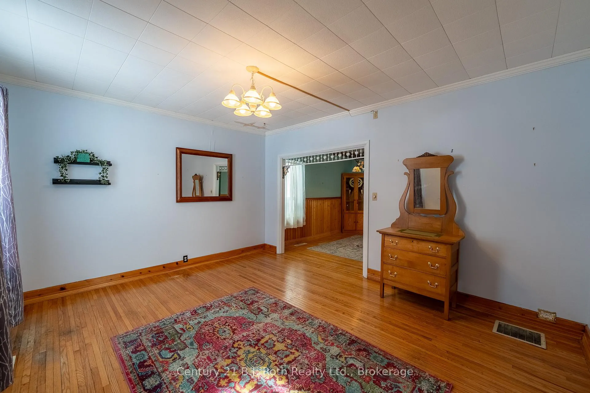 Photo 8 of 44 William Street, Orillia — HOMEH