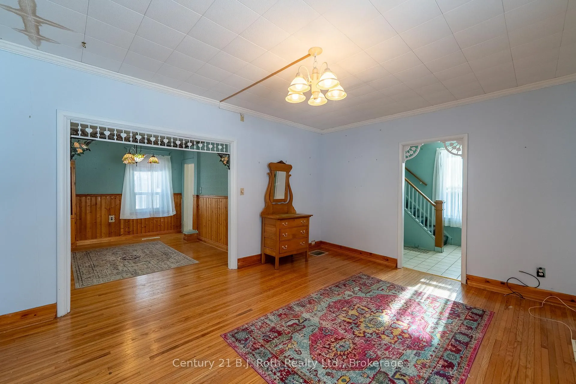 Photo 10 of 44 William Street, Orillia — HOMEH