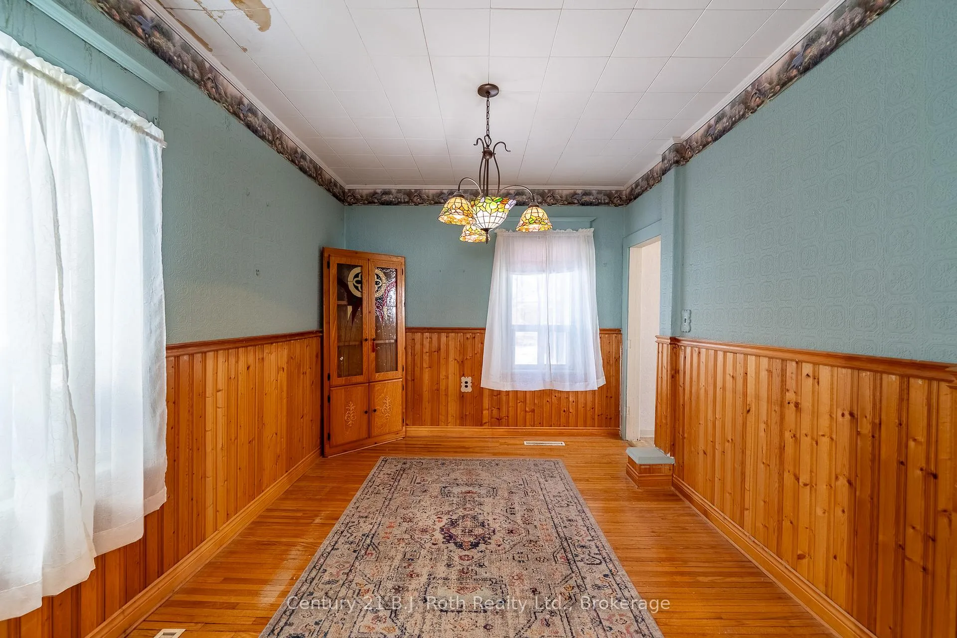 Photo 11 of 44 William Street, Orillia — HOMEH