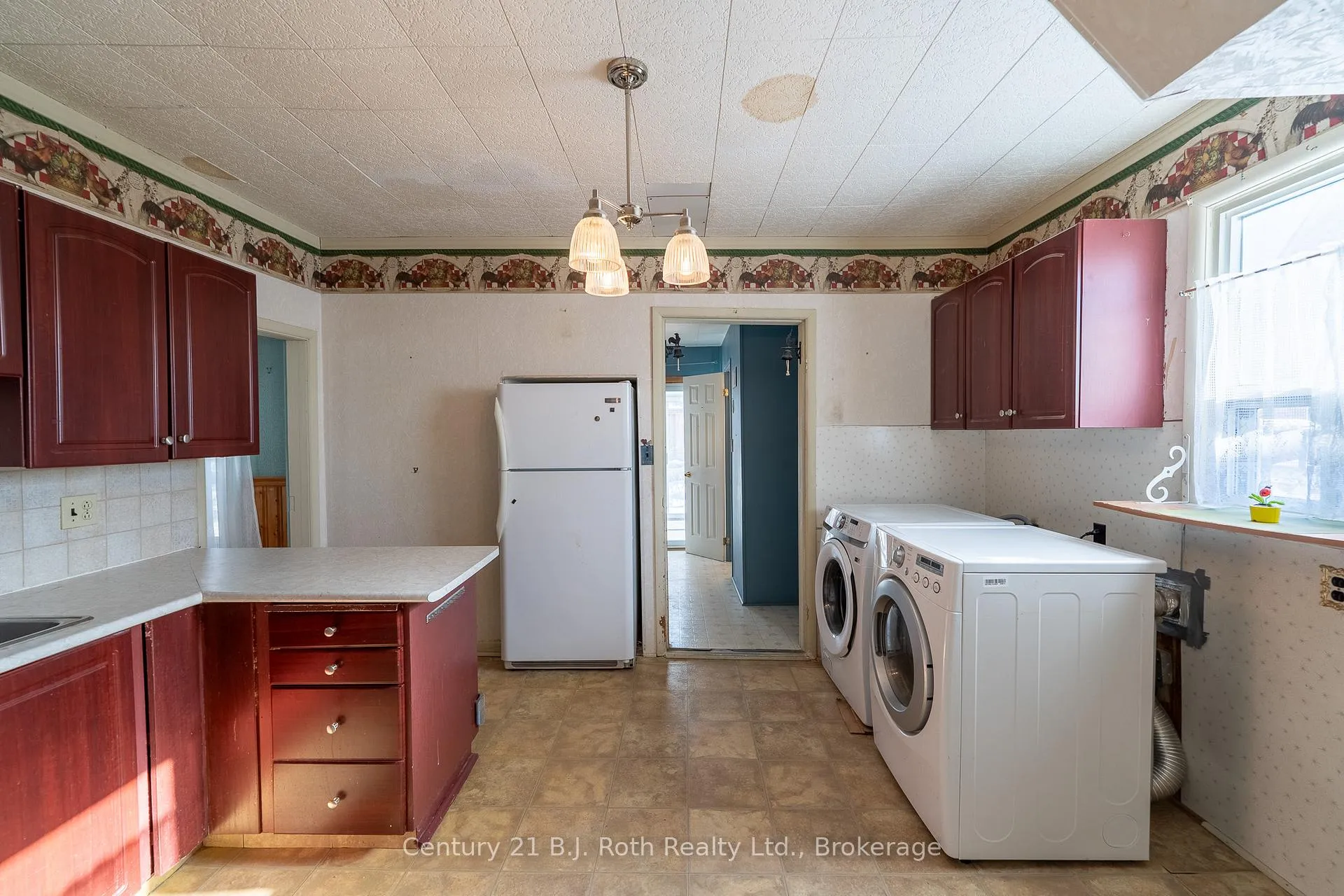 Photo 14 of 44 William Street, Orillia — HOMEH