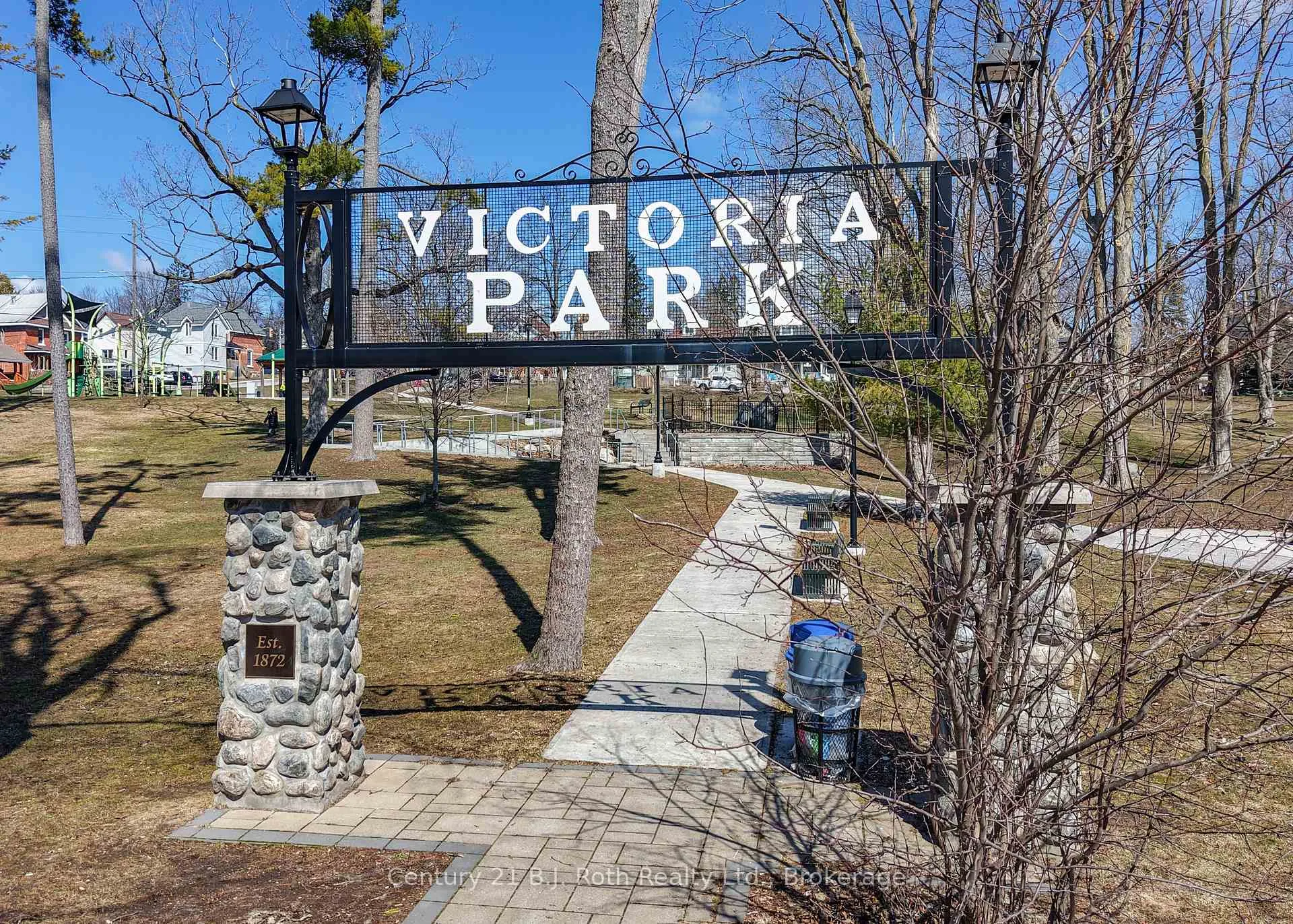 Photo 27 of 44 William Street, Orillia — HOMEH