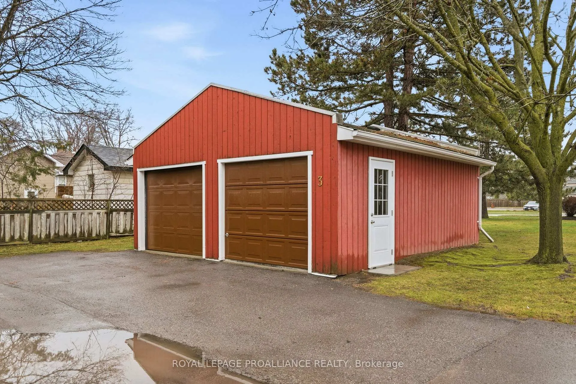 Photo 33 of Unit 3, 179 Herchimer Avenue, Belleville, Belleville Ward — HOMEH