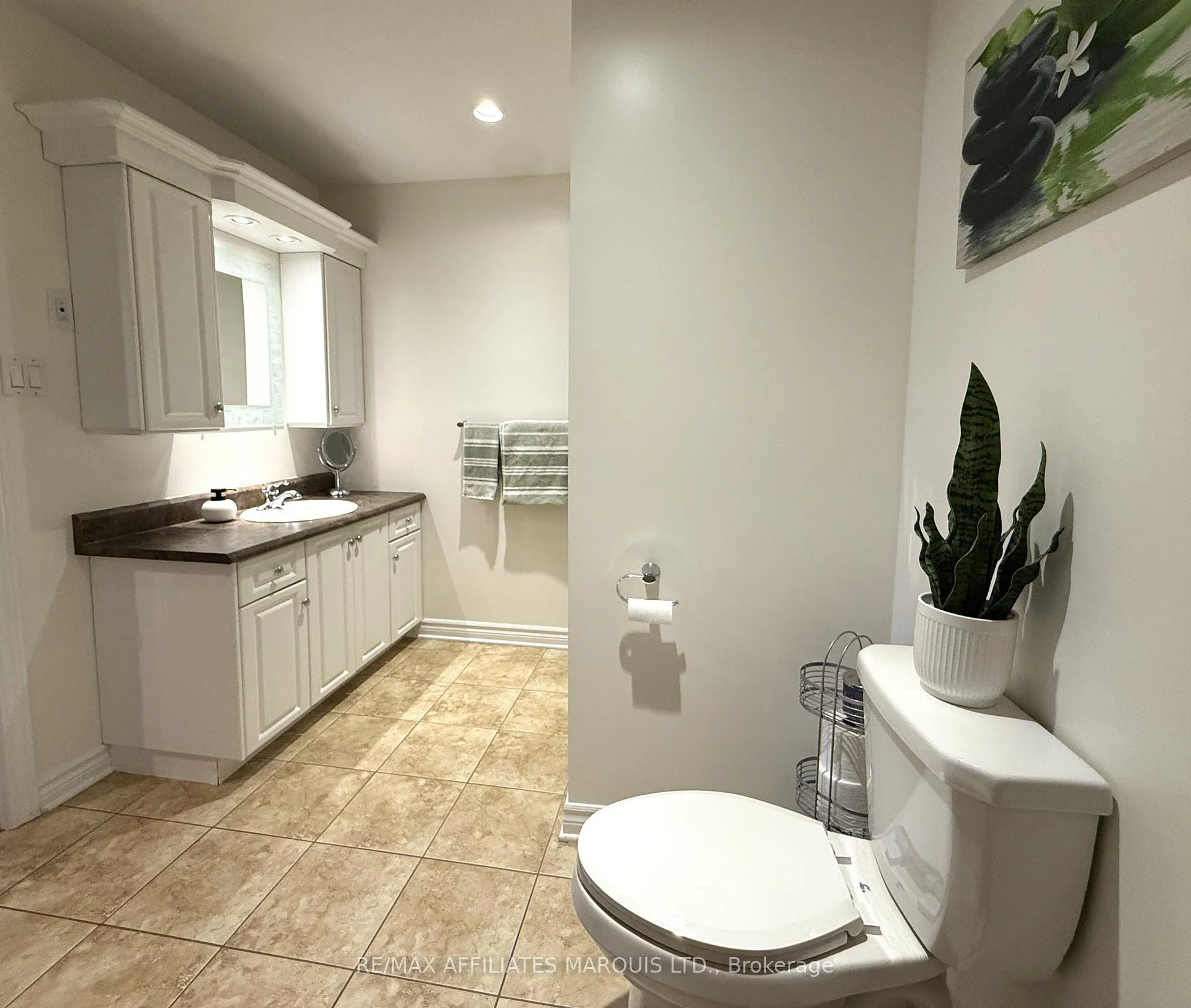 Photo 14 of 1313 Arba Court, Cornwall — HOMEH