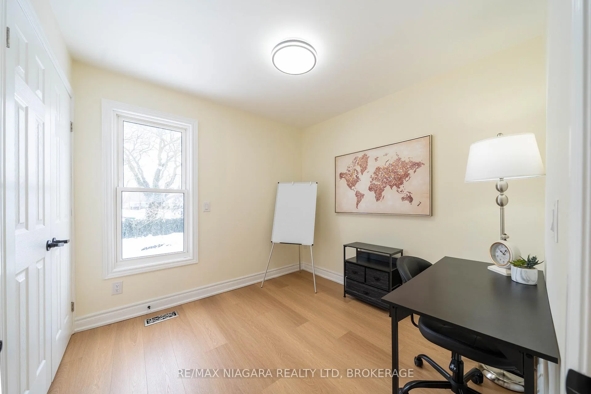 Photo 20 of 5802 Peer Street, Niagara Falls, Dorchester — HOMEH