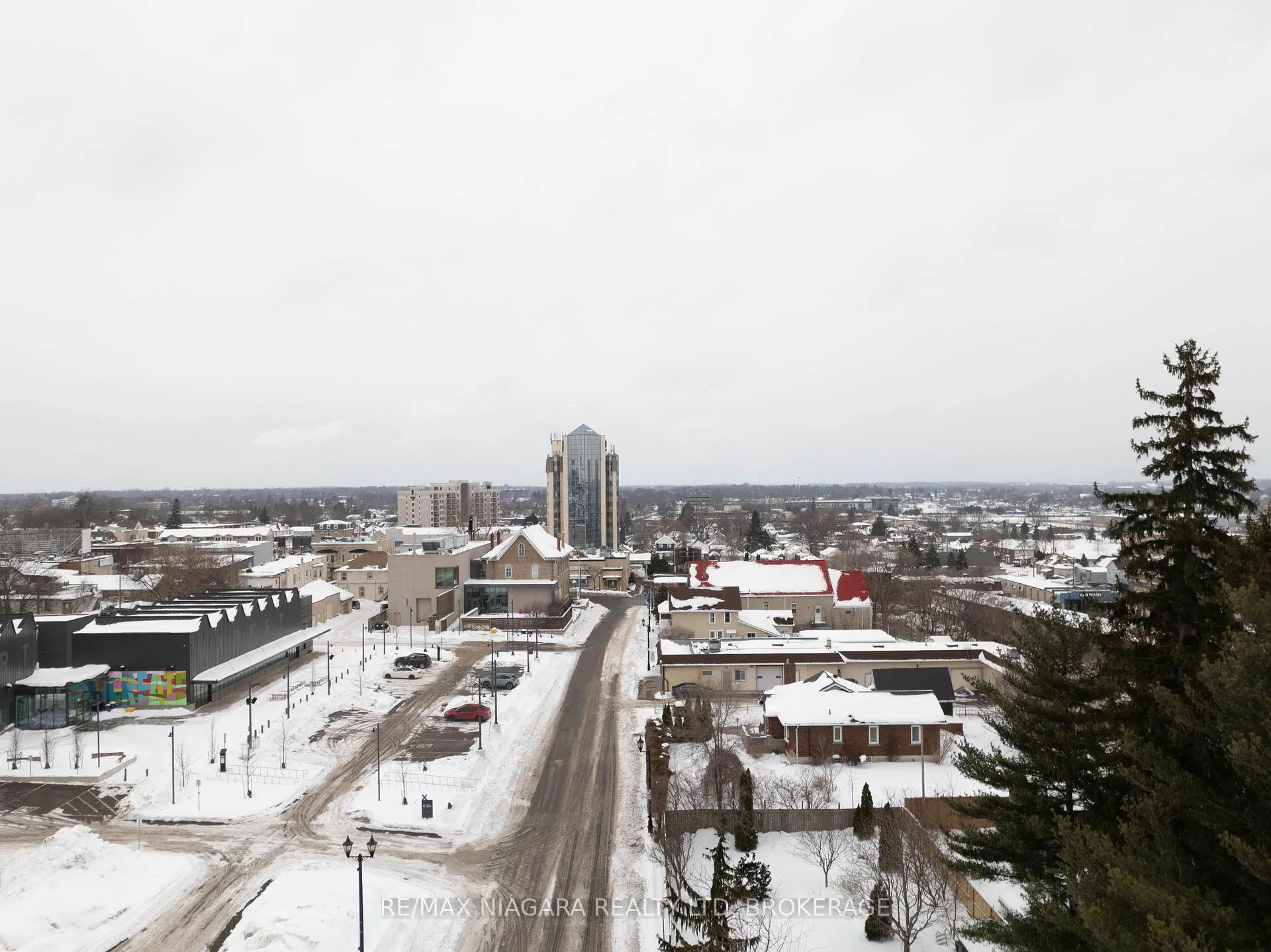Photo 34 of 5802 Peer Street, Niagara Falls, Dorchester — HOMEH