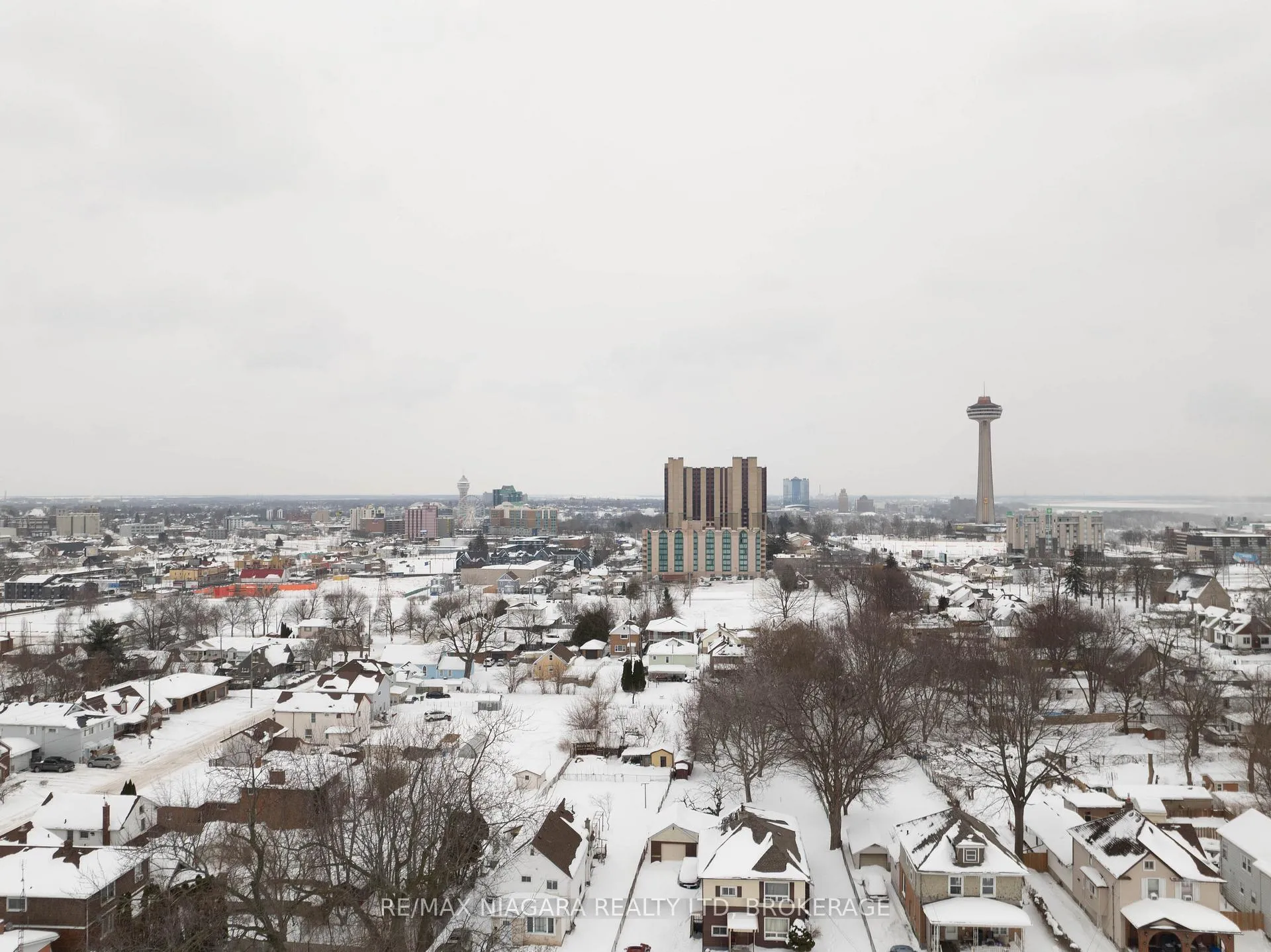 Photo 35 of 5802 Peer Street, Niagara Falls, Dorchester — HOMEH