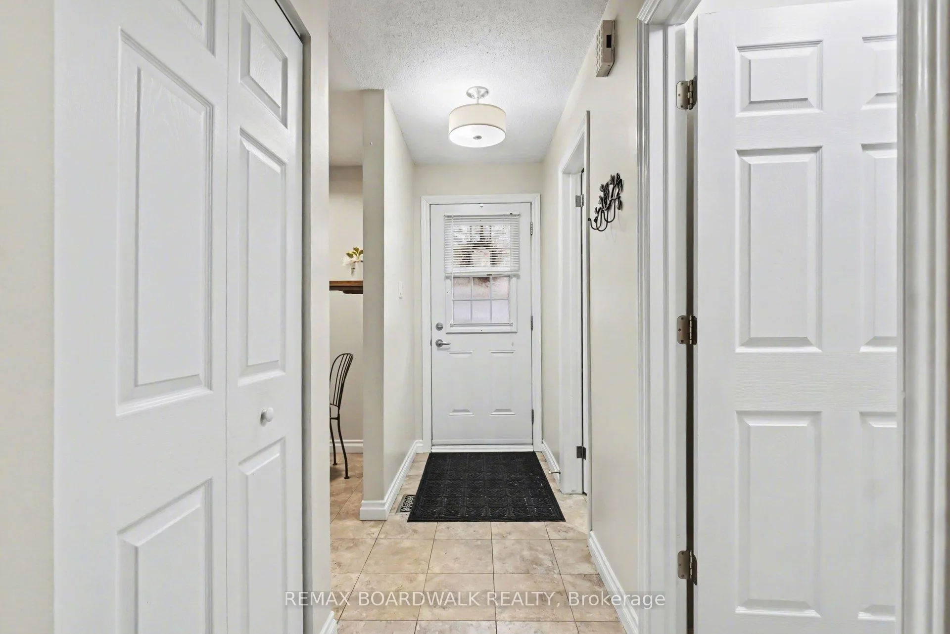 Photo 3 of 197 Teal Crescent, Ottawa, Chatelaine Village — HOMEH