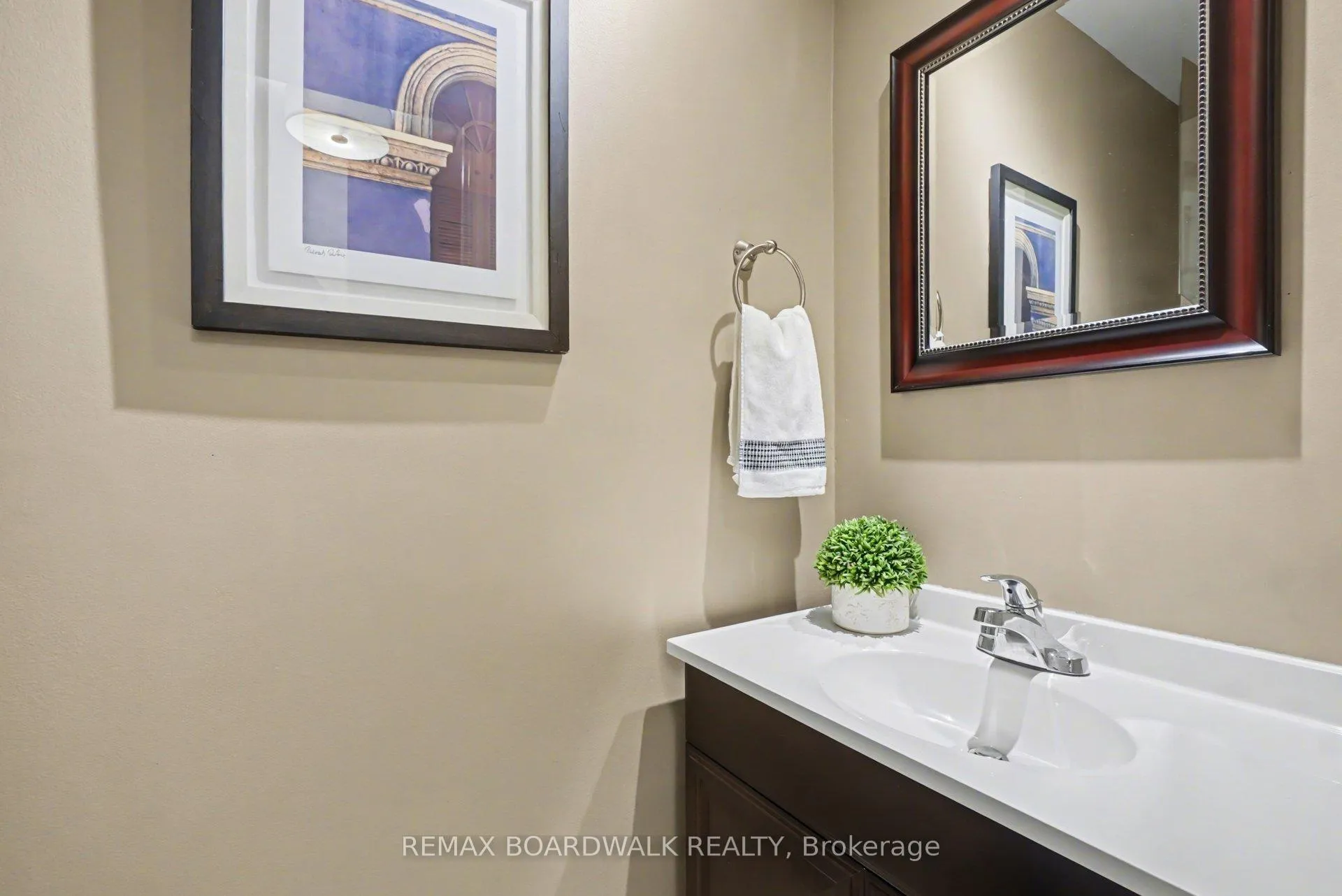 Photo 9 of 197 Teal Crescent, Ottawa, Chatelaine Village — HOMEH
