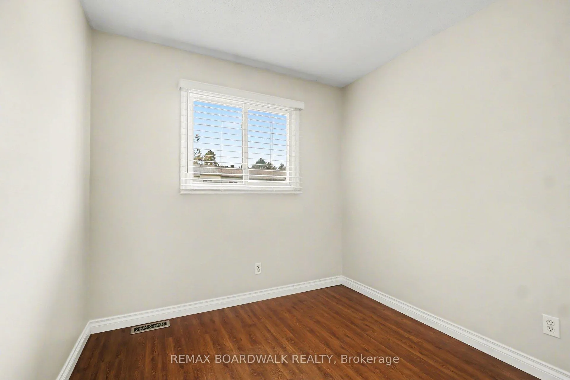 Photo 23 of 197 Teal Crescent, Ottawa, Chatelaine Village — HOMEH
