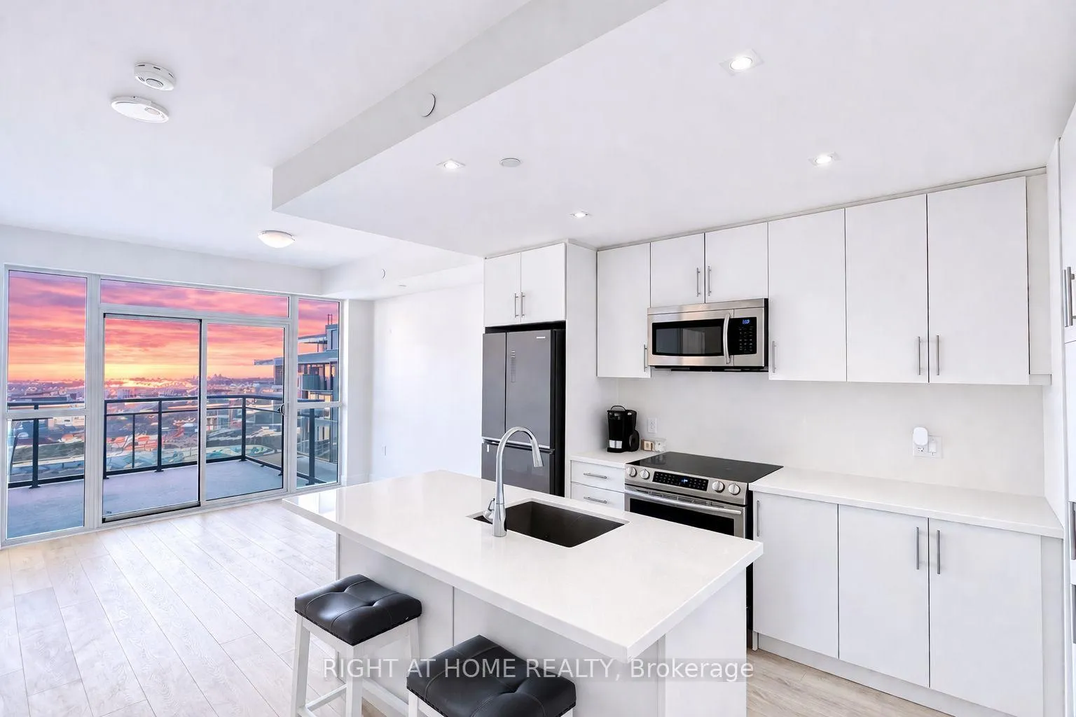 Front of Unit 345, 375 Sea Ray Avenue