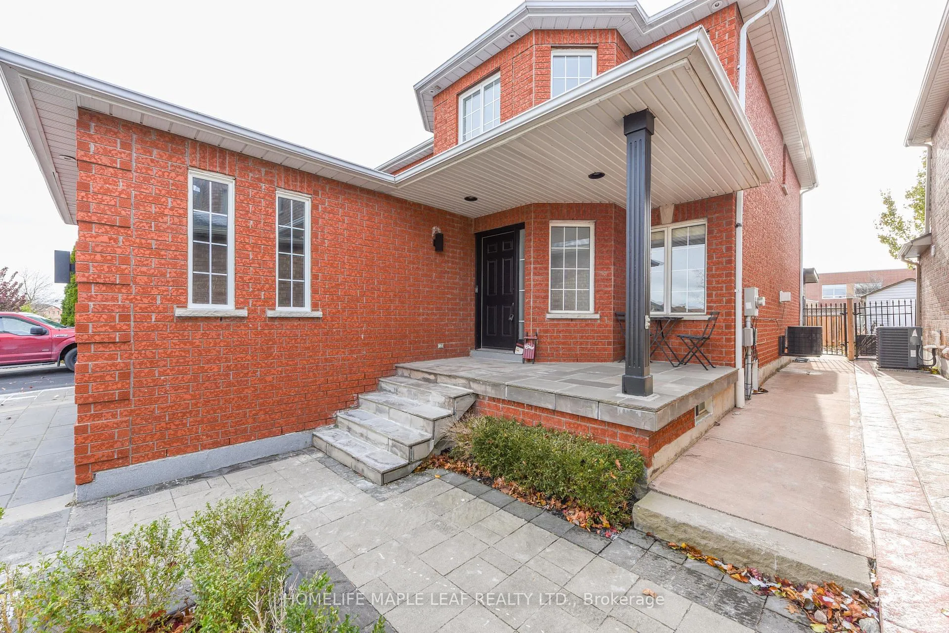 Photo 4 of 7 Southbury Manor Drive, Caledon, Bolton East — HOMEH