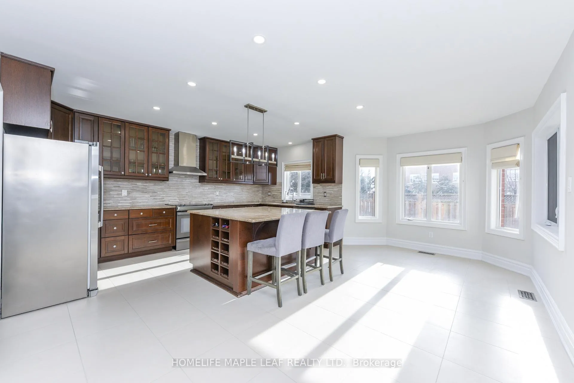 Photo 17 of 7 Southbury Manor Drive, Caledon, Bolton East — HOMEH