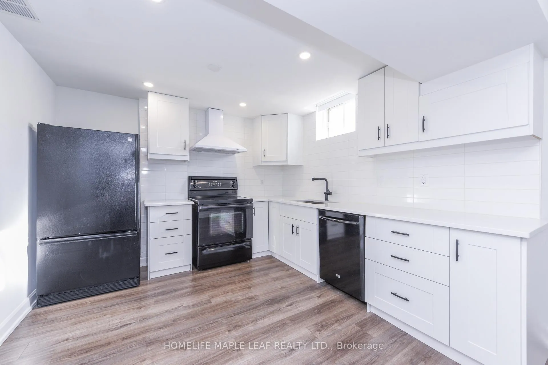 Photo 40 of 7 Southbury Manor Drive, Caledon, Bolton East — HOMEH