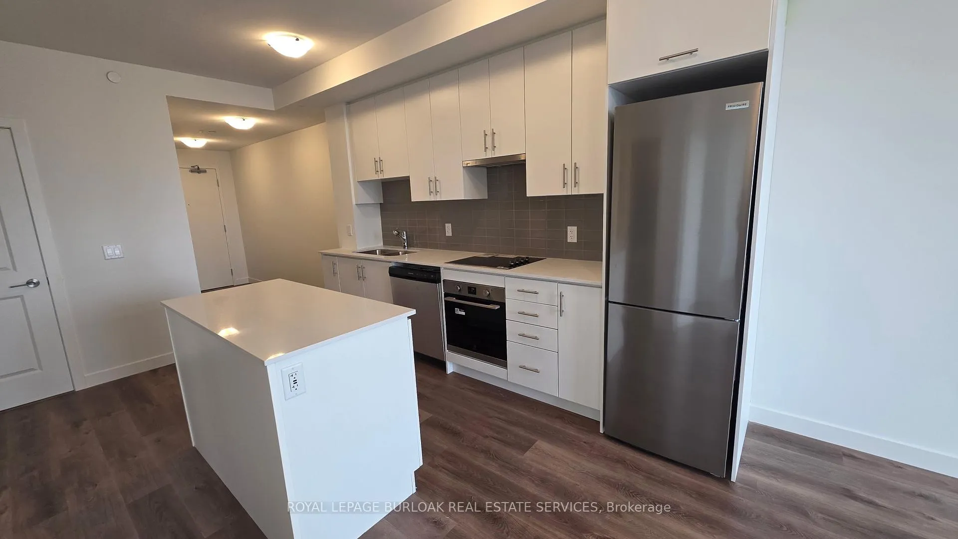 Photo 3 of Unit 923, 461 Green Road, Hamilton, Lakeshore — HOMEH