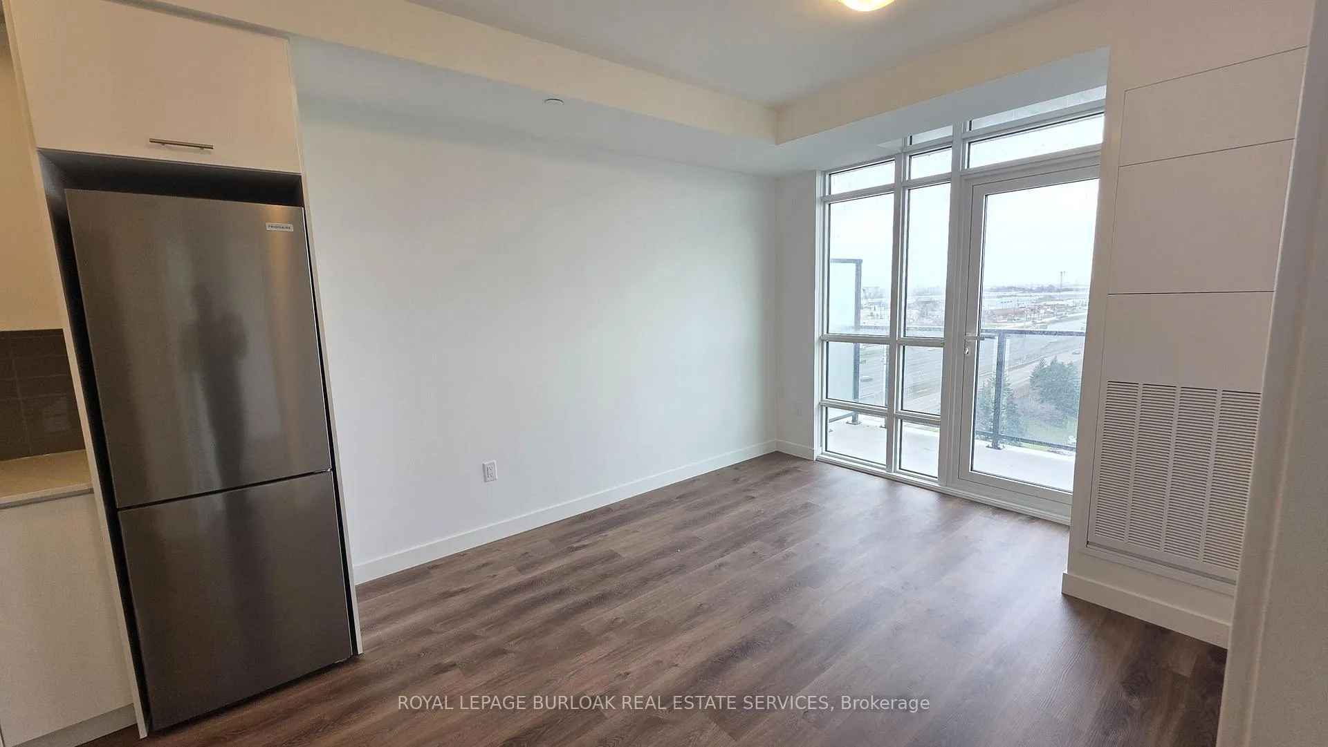 Photo 7 of Unit 923, 461 Green Road, Hamilton, Lakeshore — HOMEH