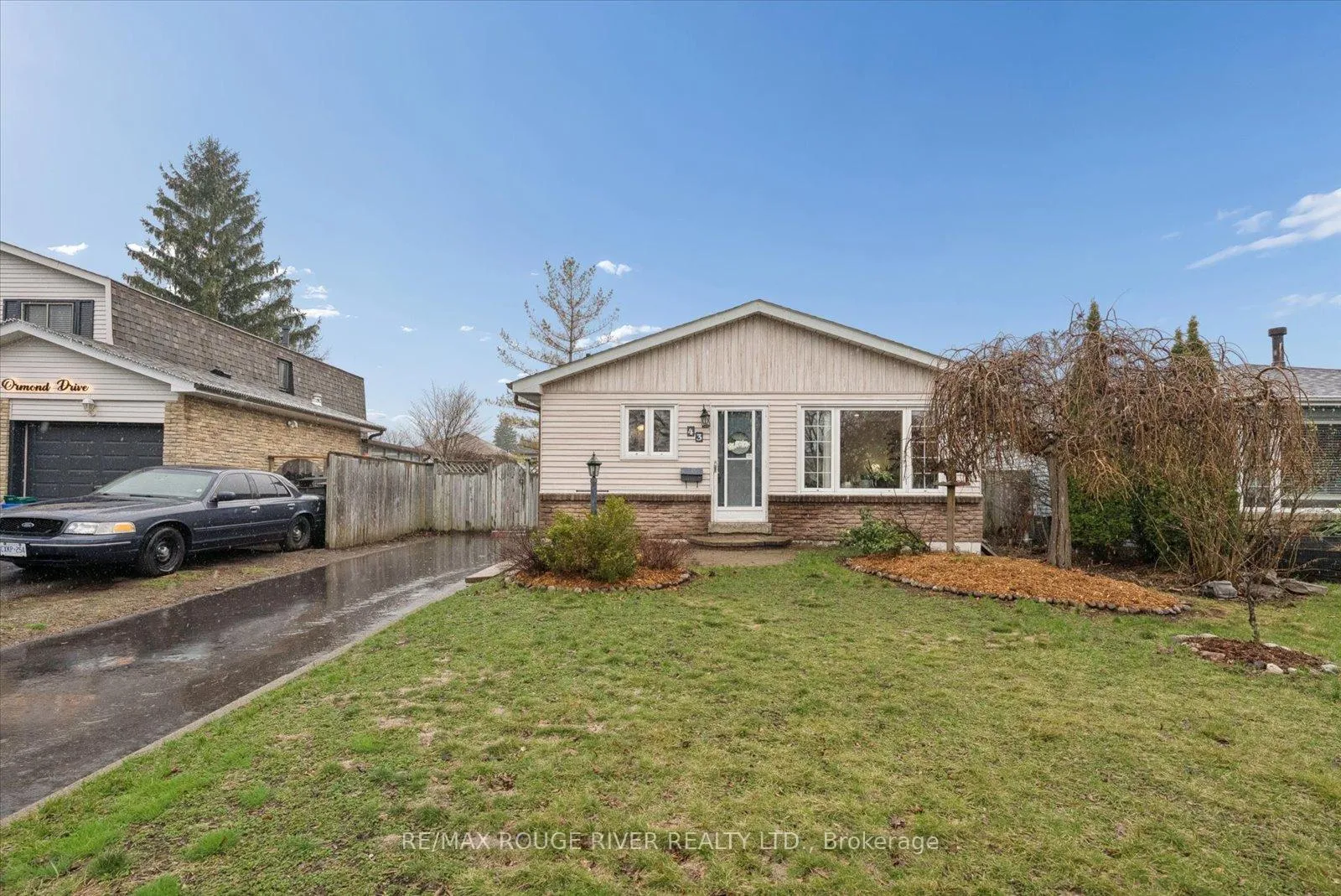 Photo 1 of 43 Ormond Drive, Oshawa, Samac — HOMEH