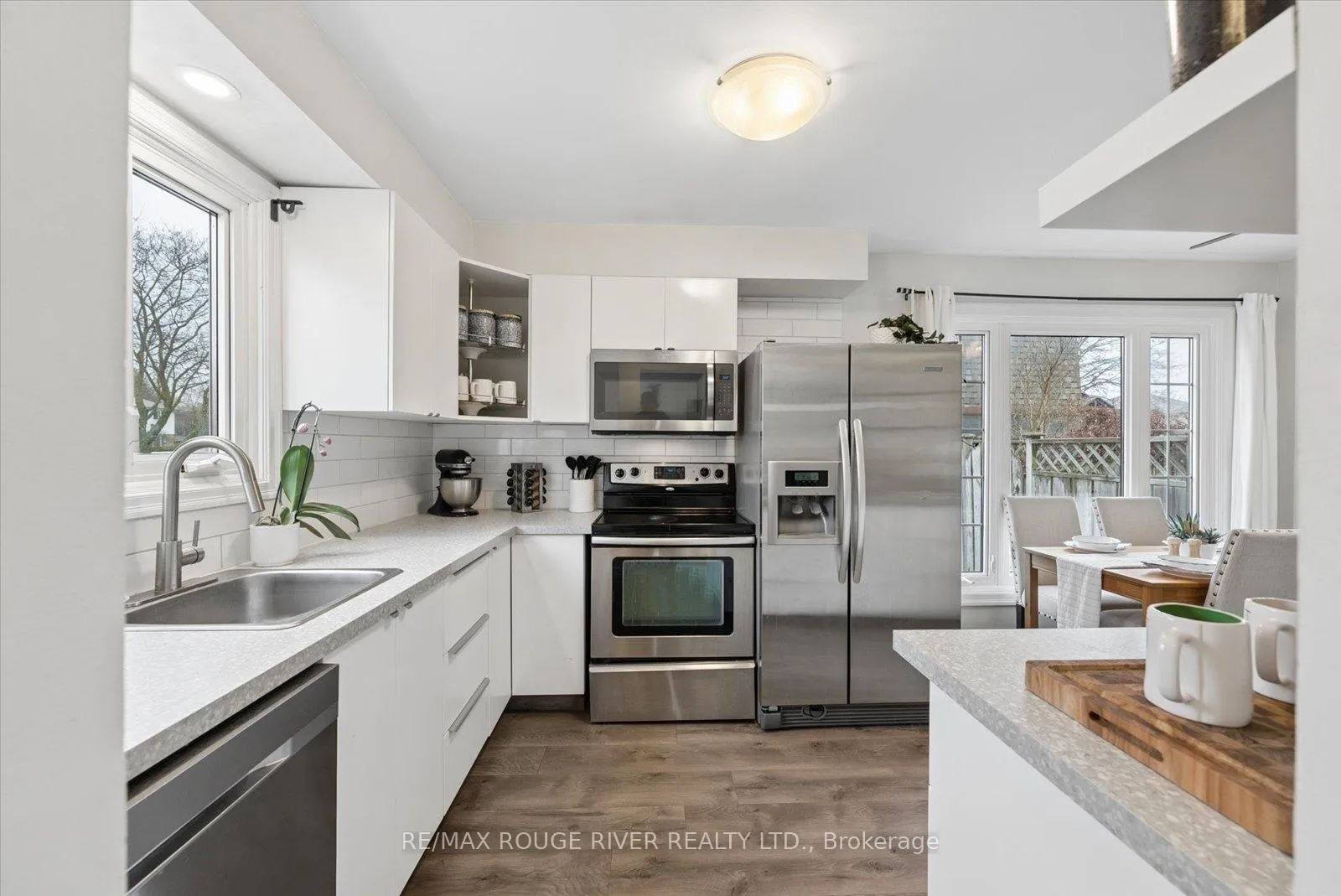 Photo 5 of 43 Ormond Drive, Oshawa, Samac — HOMEH