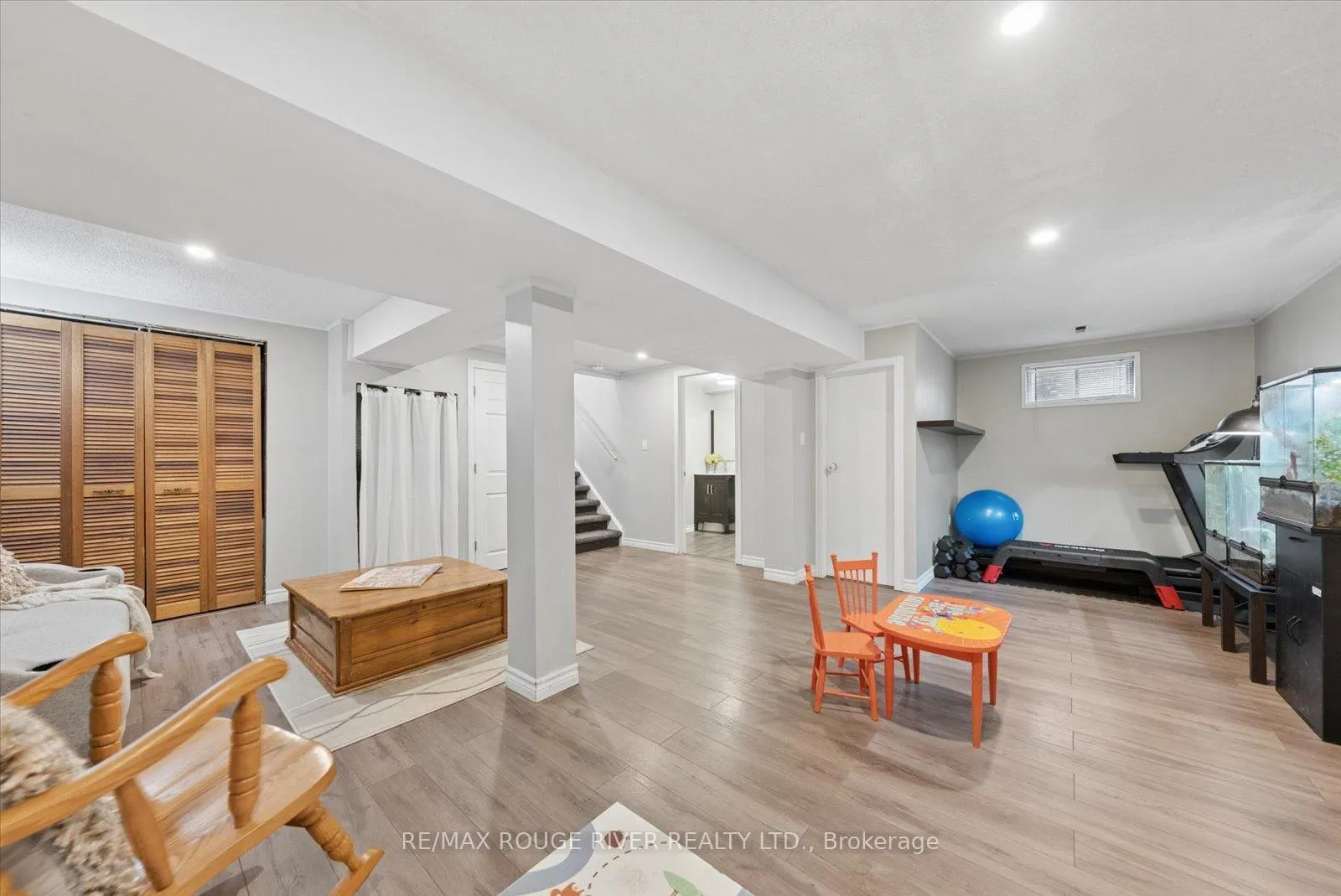 Photo 12 of 43 Ormond Drive, Oshawa, Samac — HOMEH