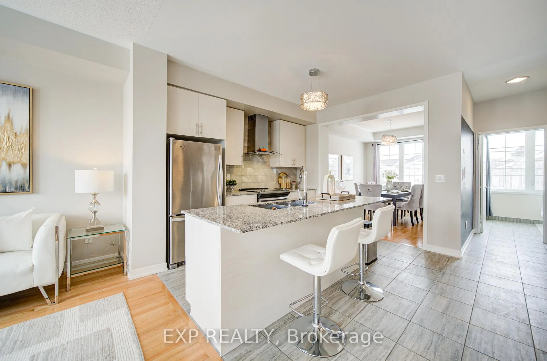 Photo 15 of 10616 Bathurst Street, Vaughan, Patterson — HOMEH