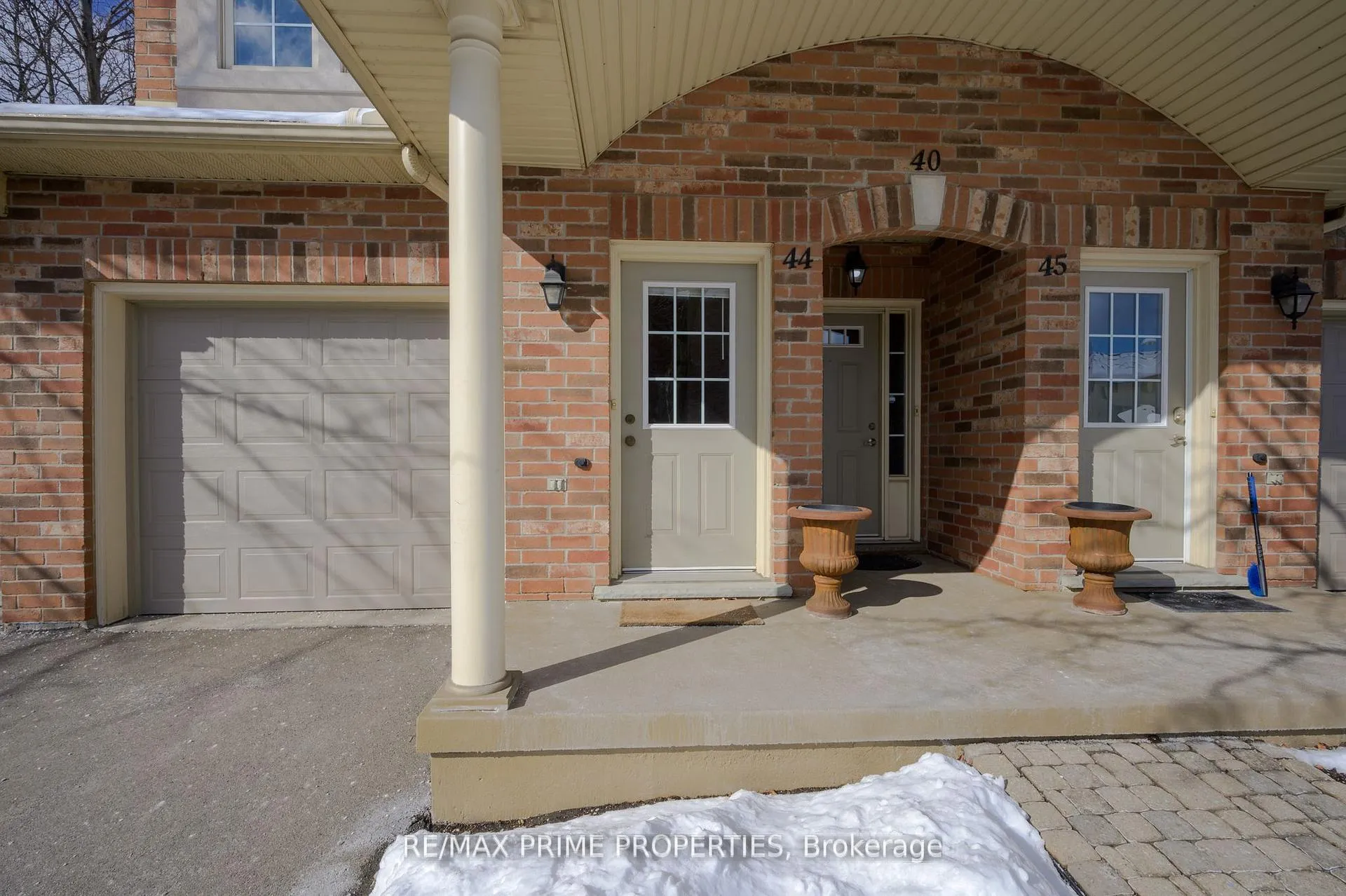 Photo 6 of Unit 44, 4045 Upper Middle Road, Burlington, Rose — HOMEH